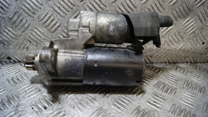 Bosch 0001121412 12V 1,0 kW Audi Seat Skoda