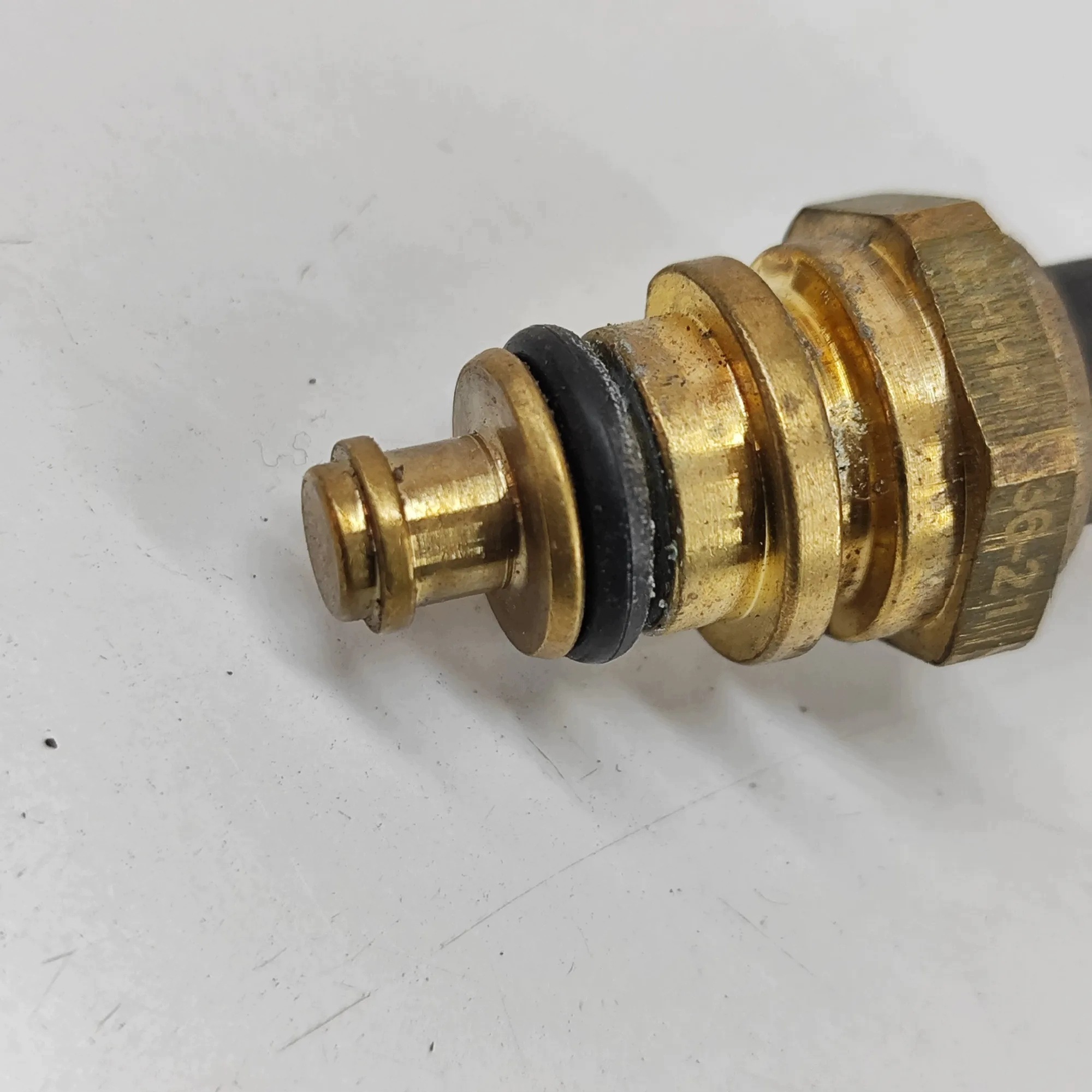 OEM 30668661 Wassertemperatursensor für Volvo image 5