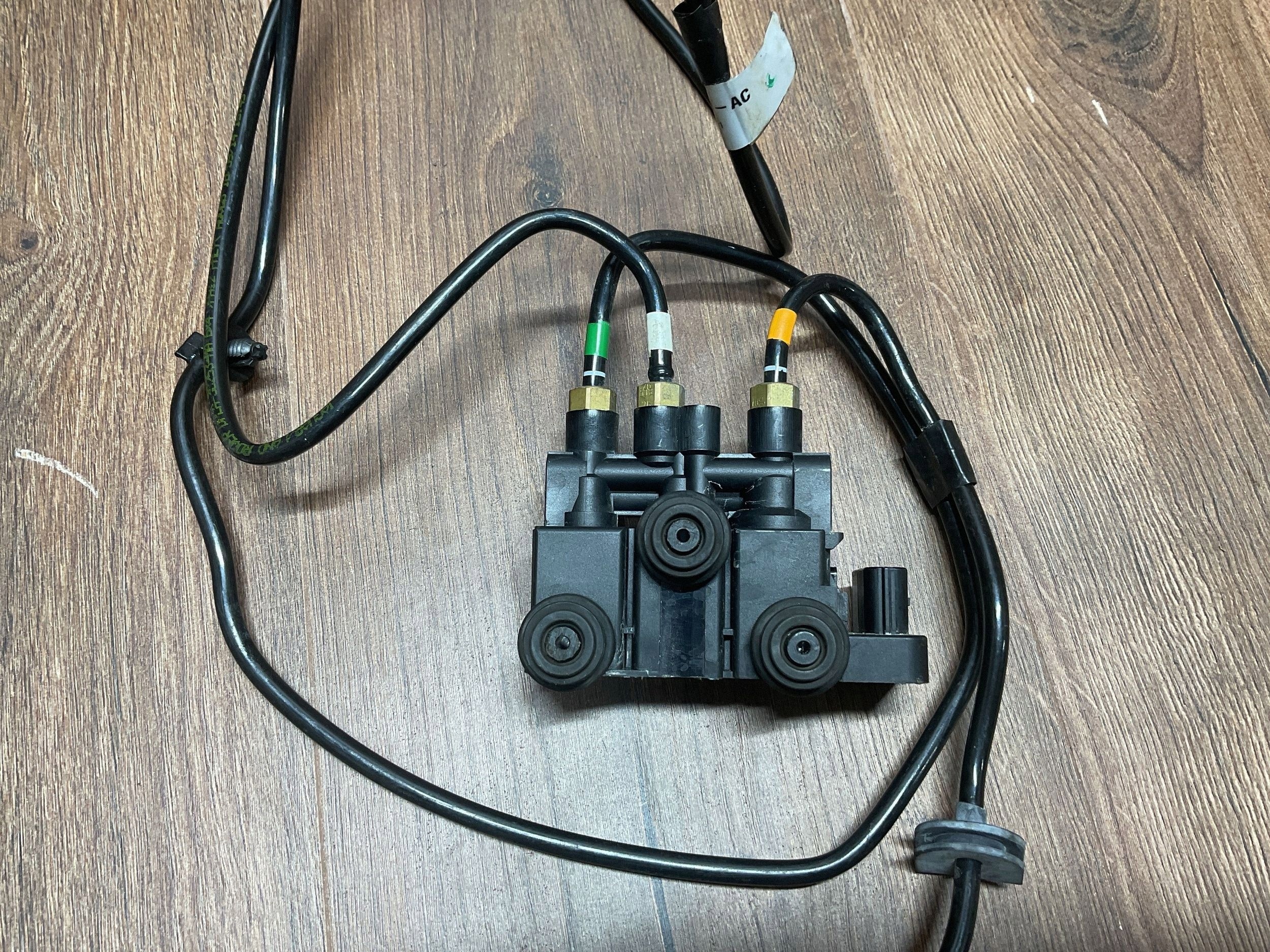 Ilmajousiventtiililohko Land Rover L494 CPLA-5B710-AC image 5