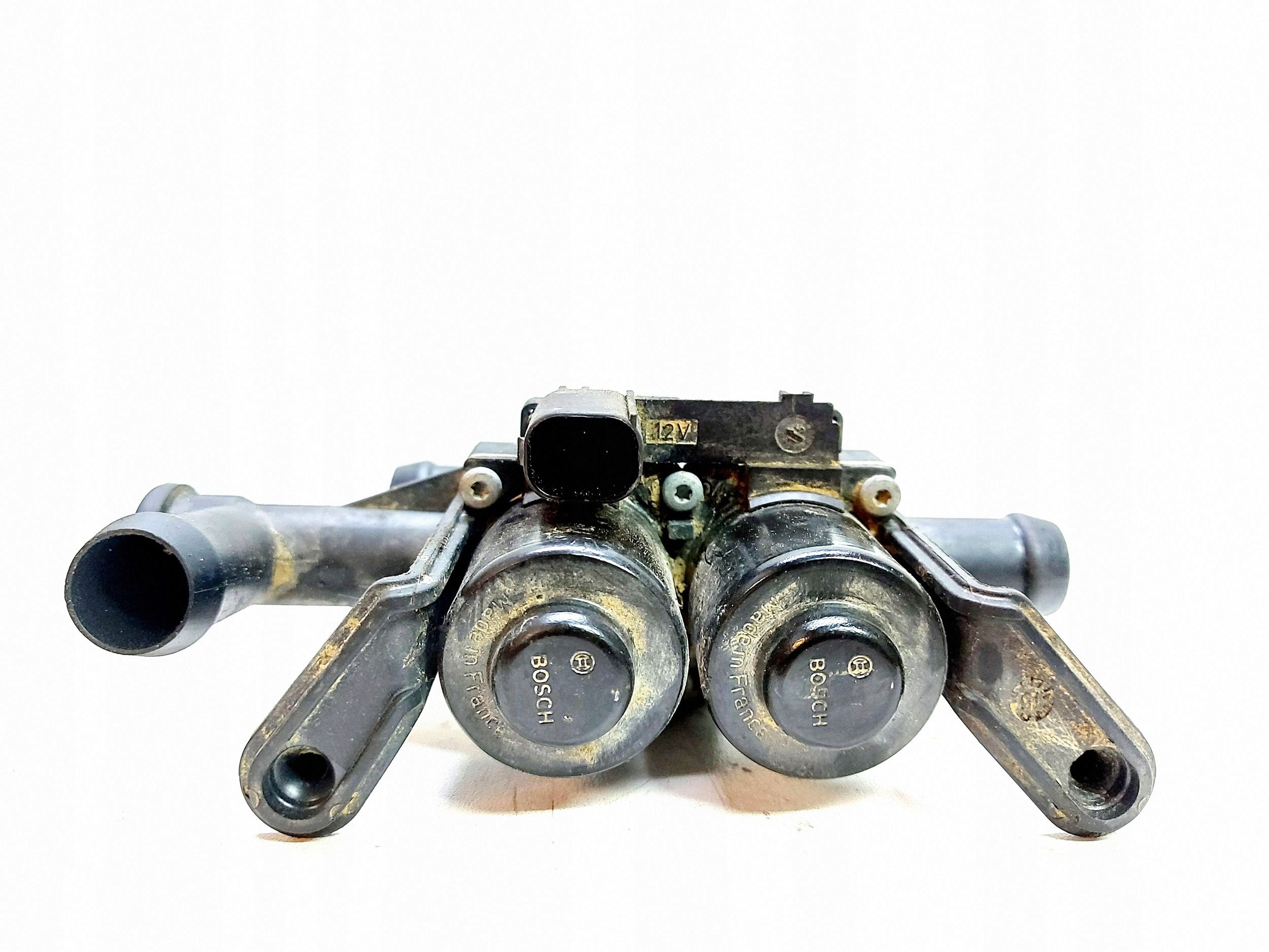 Ensemble de pompe à eau BMW + électrovanne + tuyaux image 3