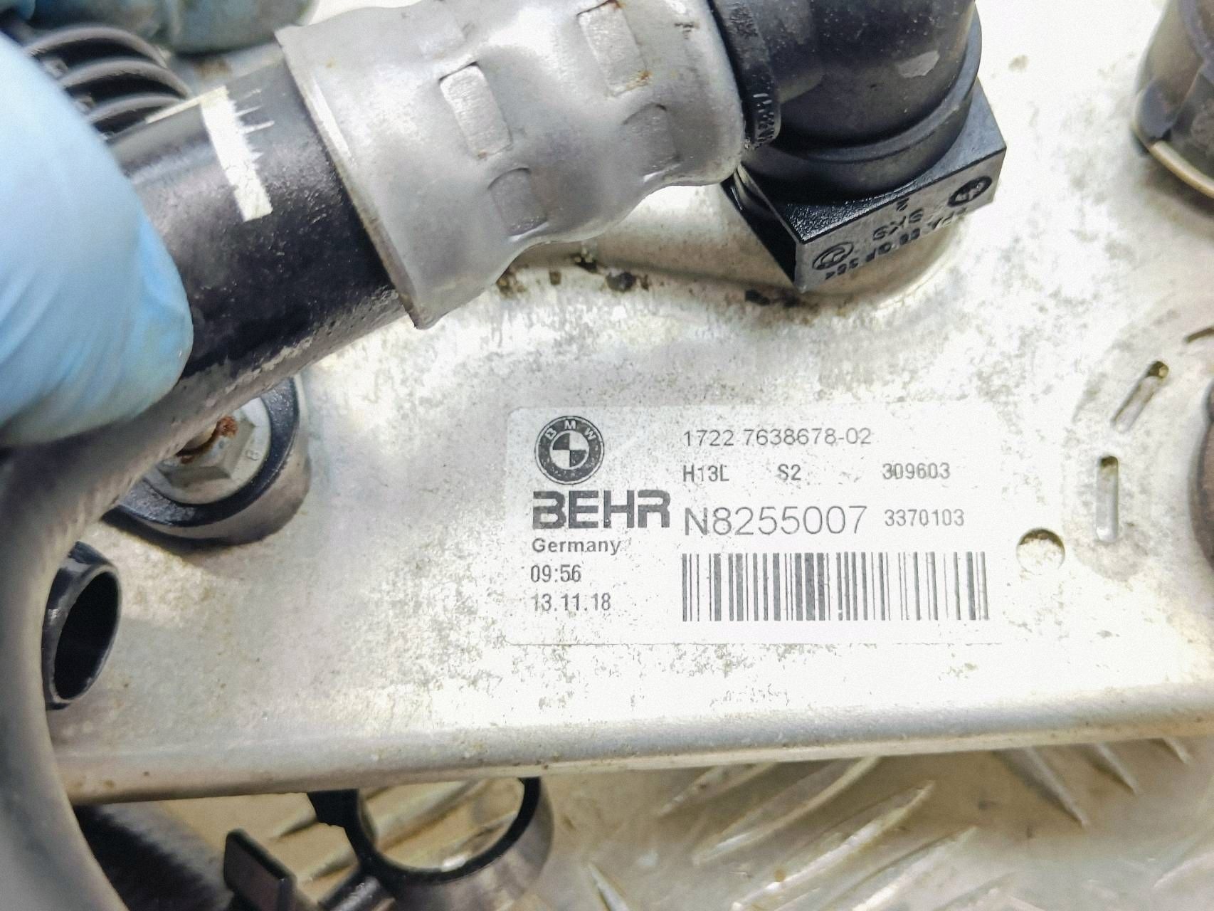 Arrefecedor óleo caixa BMW OE 17227638678 Usado image 10