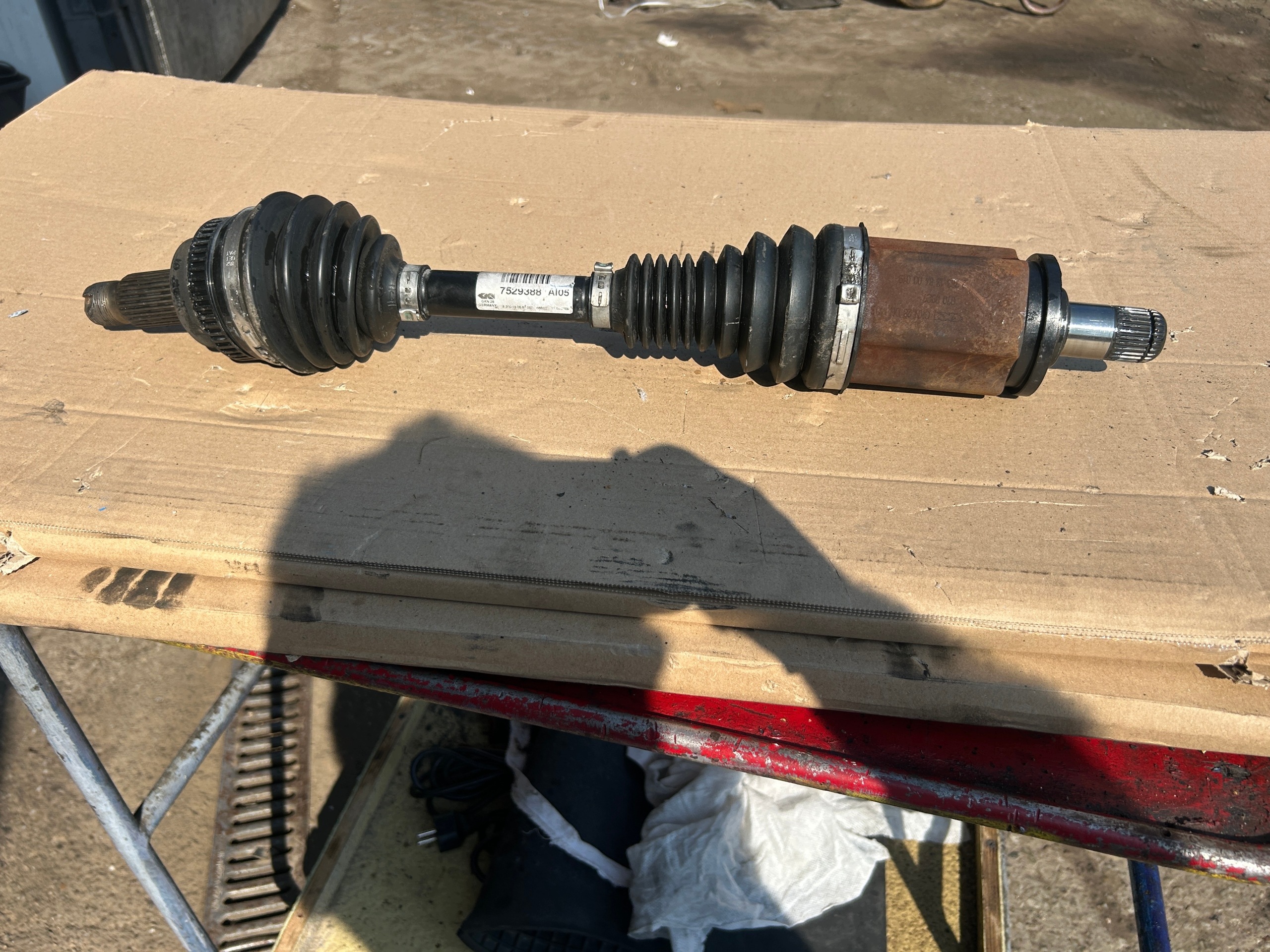 Arbre de transmission avant gauche BMW E90 E91 E92 E93 7529388 image 3