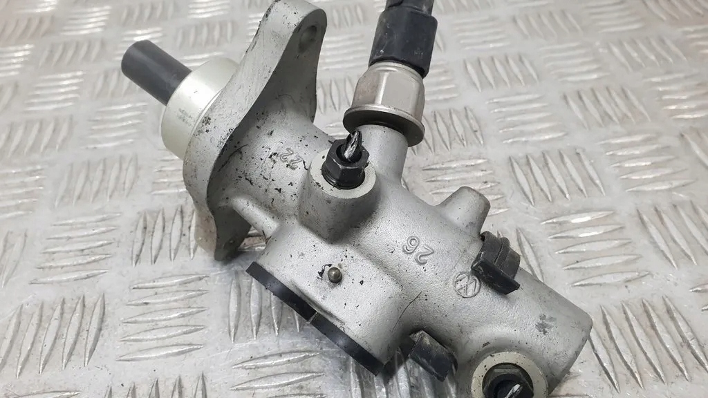 Cilindro de freno VW OEM 03339005512 para Touran 1.9L image 3
