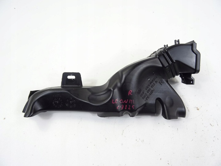 Ilmanottoaukko oikea SEAT Leon III 5G2819152A 1.6 TDI