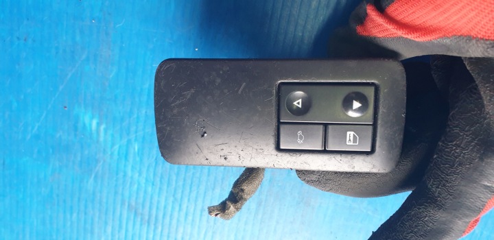 Opel Vectra C panel switch right front central locking 09185958