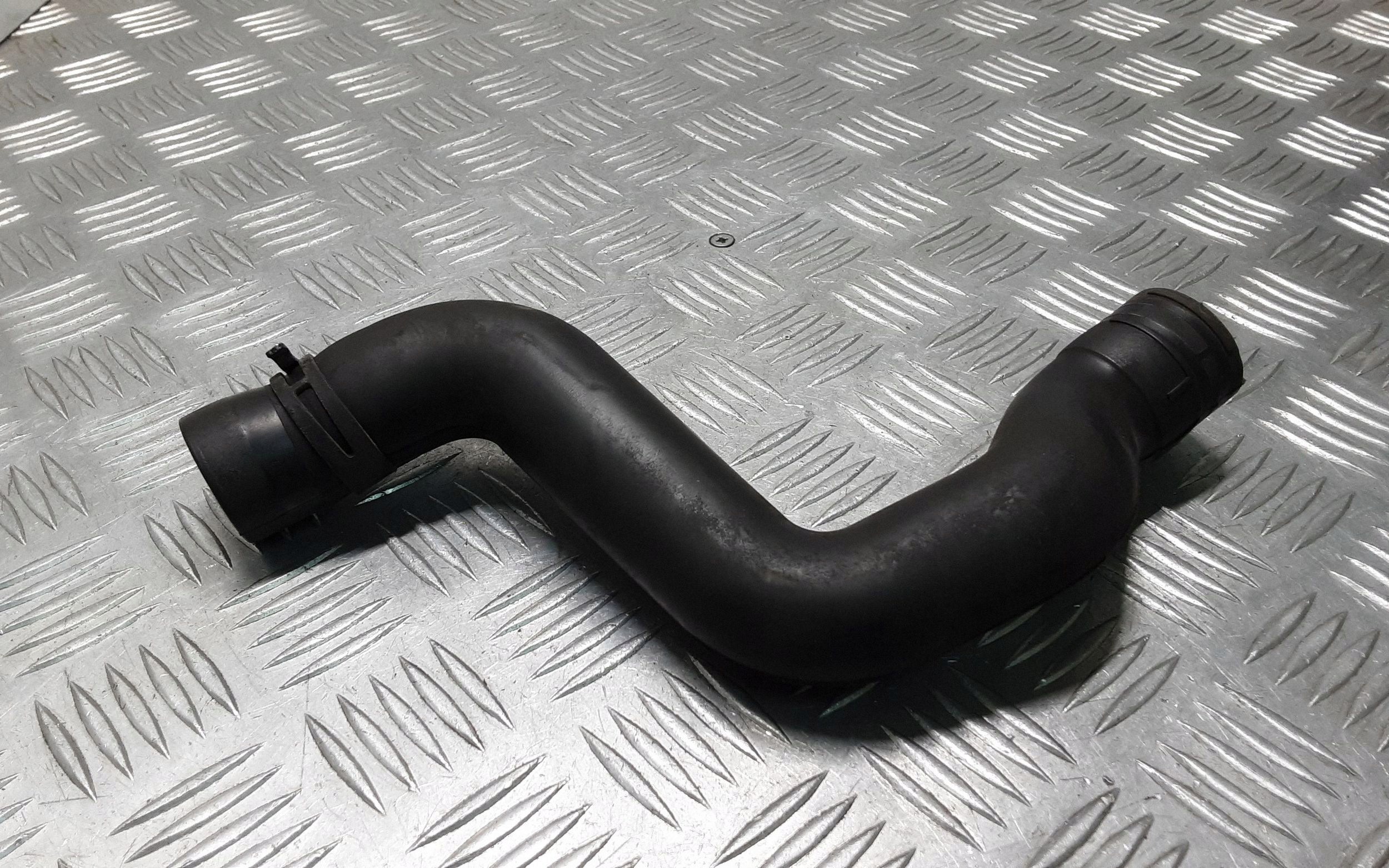 Porsche Öljylinja OEM 98710706401 Cayman 987:lle