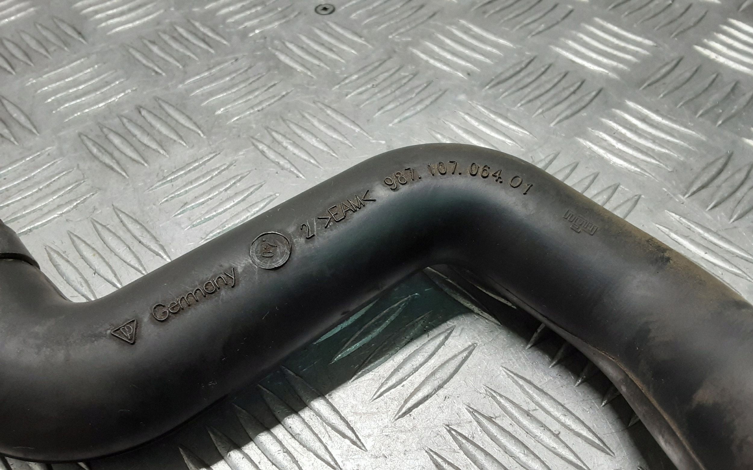 Conduto de óleo Porsche OEM 98710706401 Cayman 987 image 3