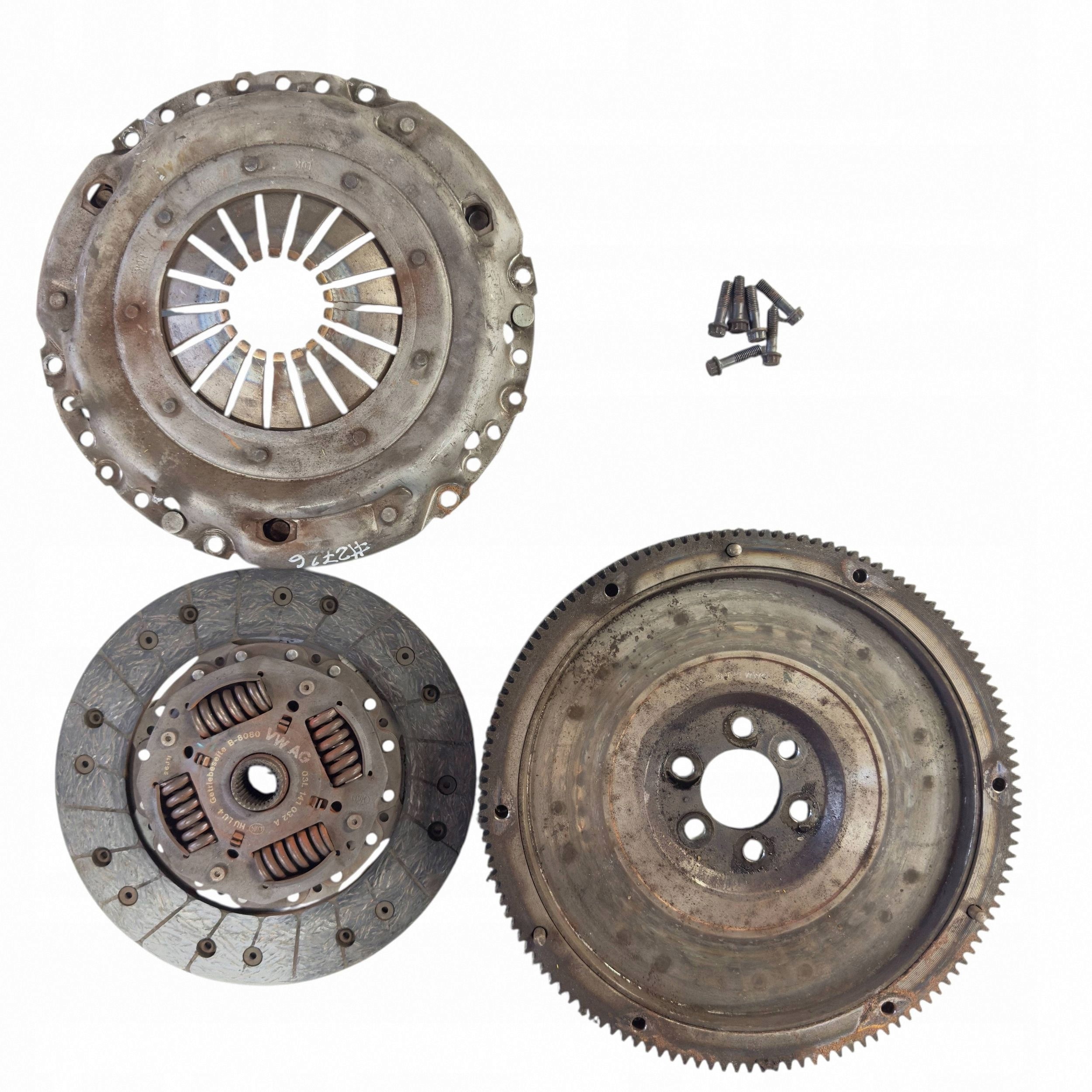Kupplung Zweimassenschwungrad Audi A1 I 1 8X0 1.6 TDI CAYB 206463 km 037105273C 03L141032A TOMASZ8611 image 2