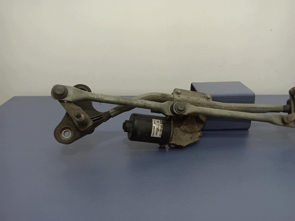BMW E61 Frontscheibenwischermotor Europa 6934279