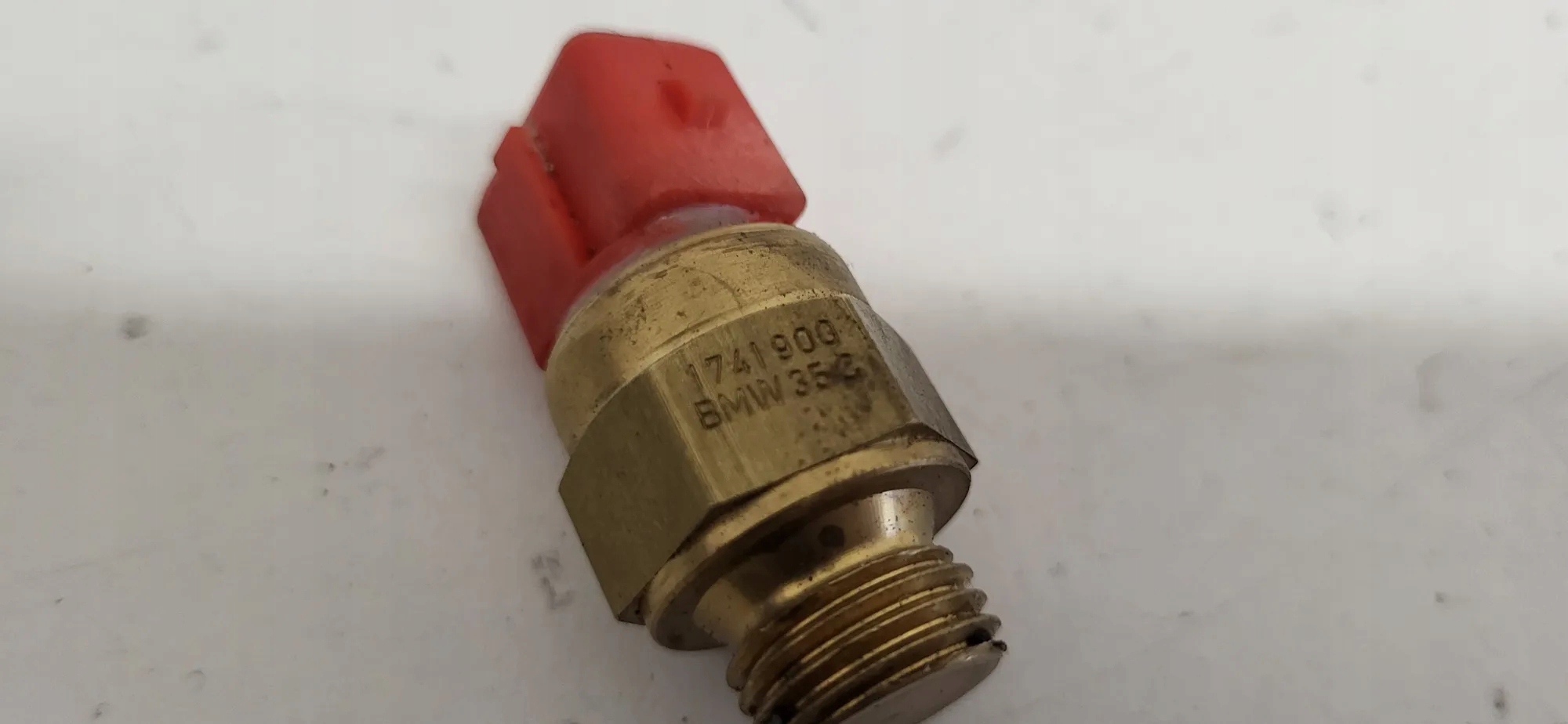 Sensor de temperatura do líquido de arrefecimento BMW X5 3.0d Diesel OEM 1741900 image 4