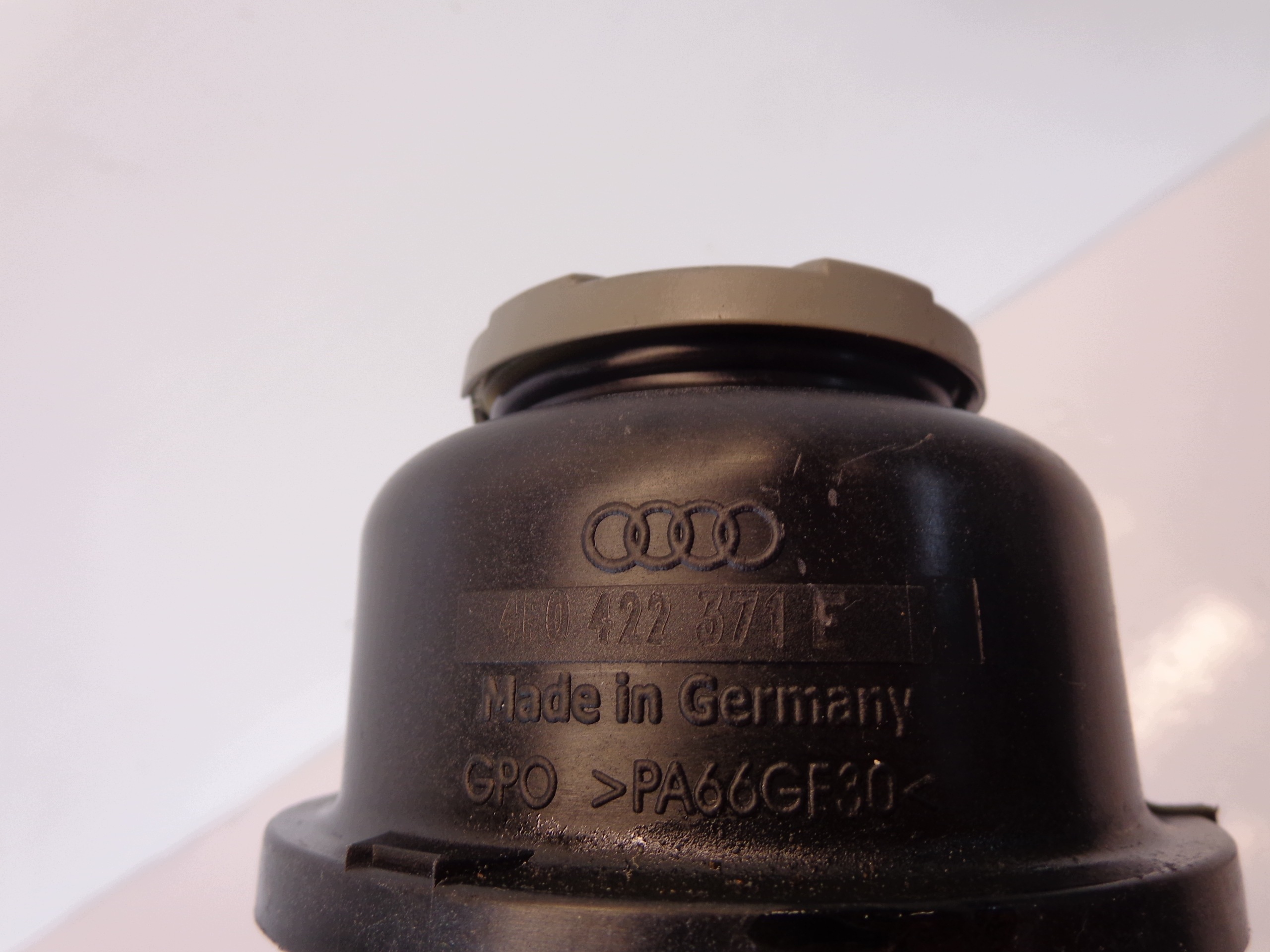 Audi A6 C6 Servobehälter OEM 4F0422371E image 5