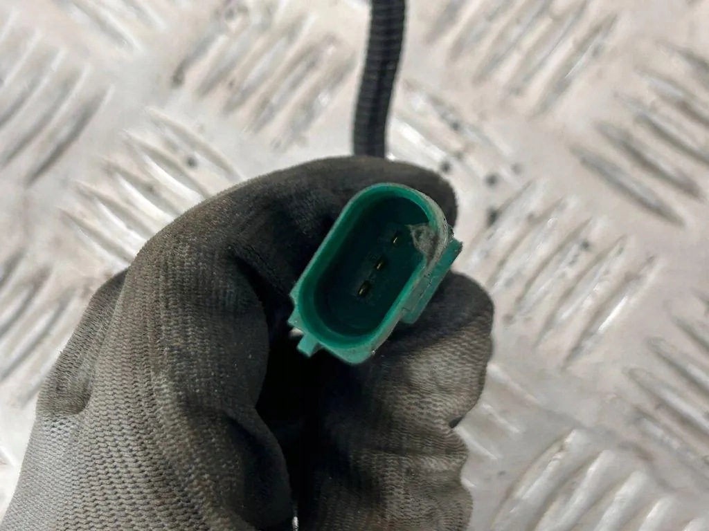 Sensor de batida Audi OEM 06E905377A 2.0 TFSI image 4