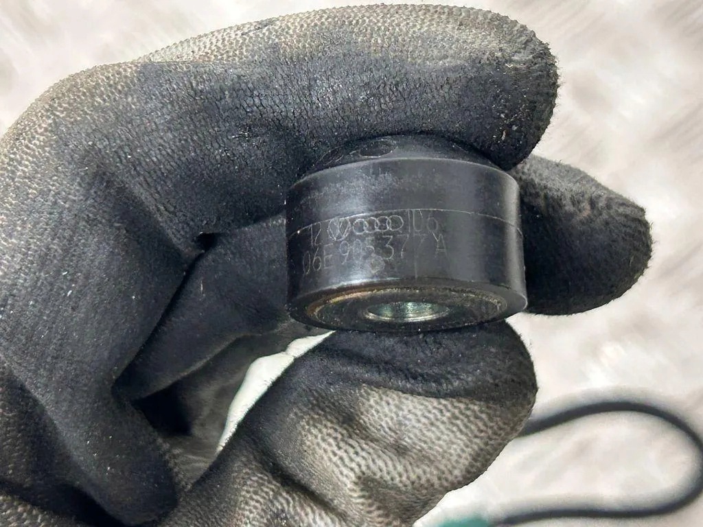 Sensor de batida Audi OEM 06E905377A 2.0 TFSI image 5