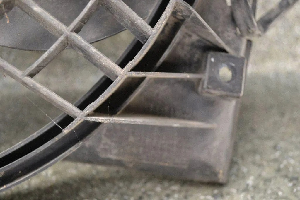 Module de Contrôle de Ventilateur BMW E46 320D image 6