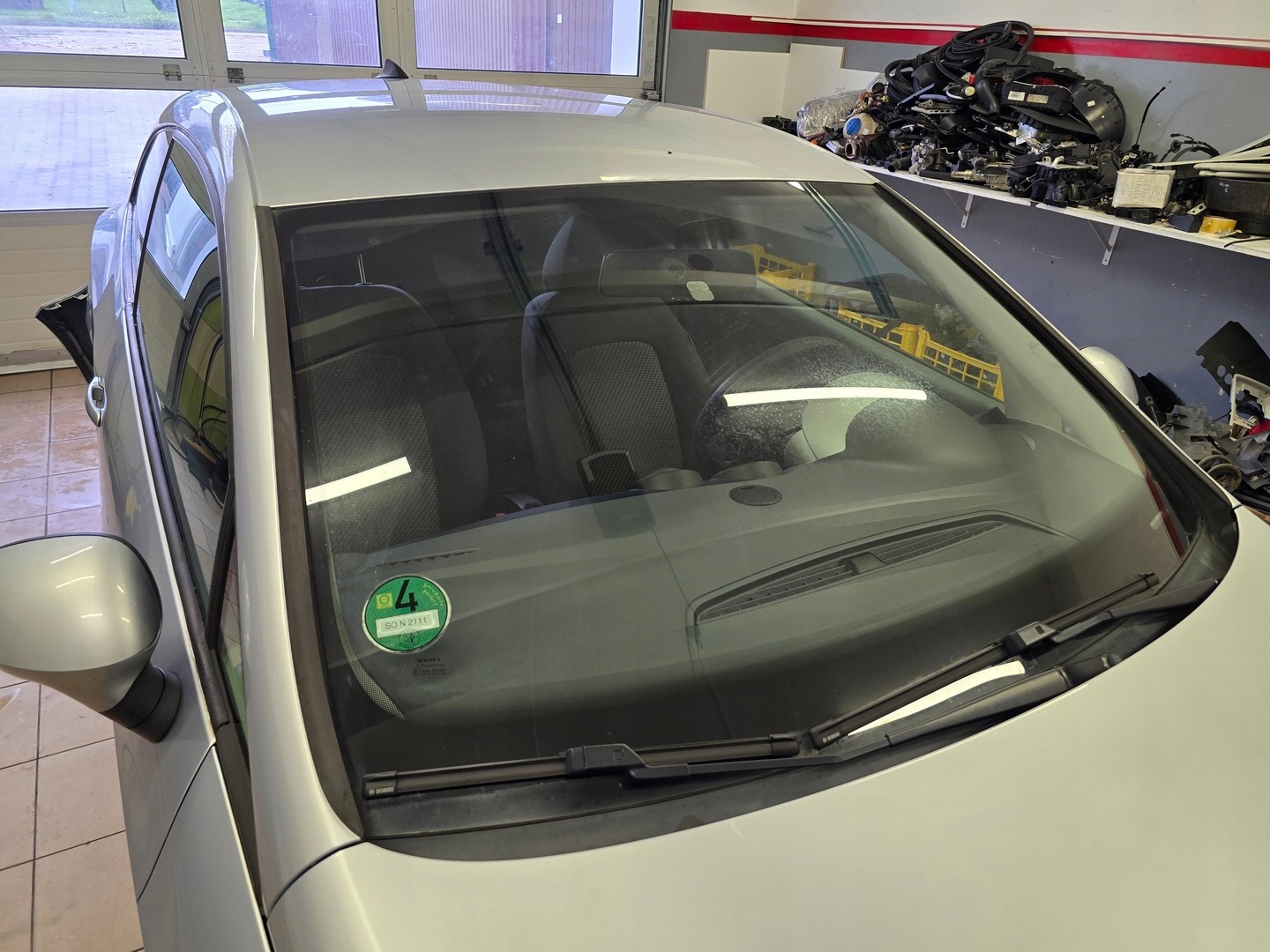 Tuulilasi etu Seat Ibiza 4 IV 2008-2012 image 2