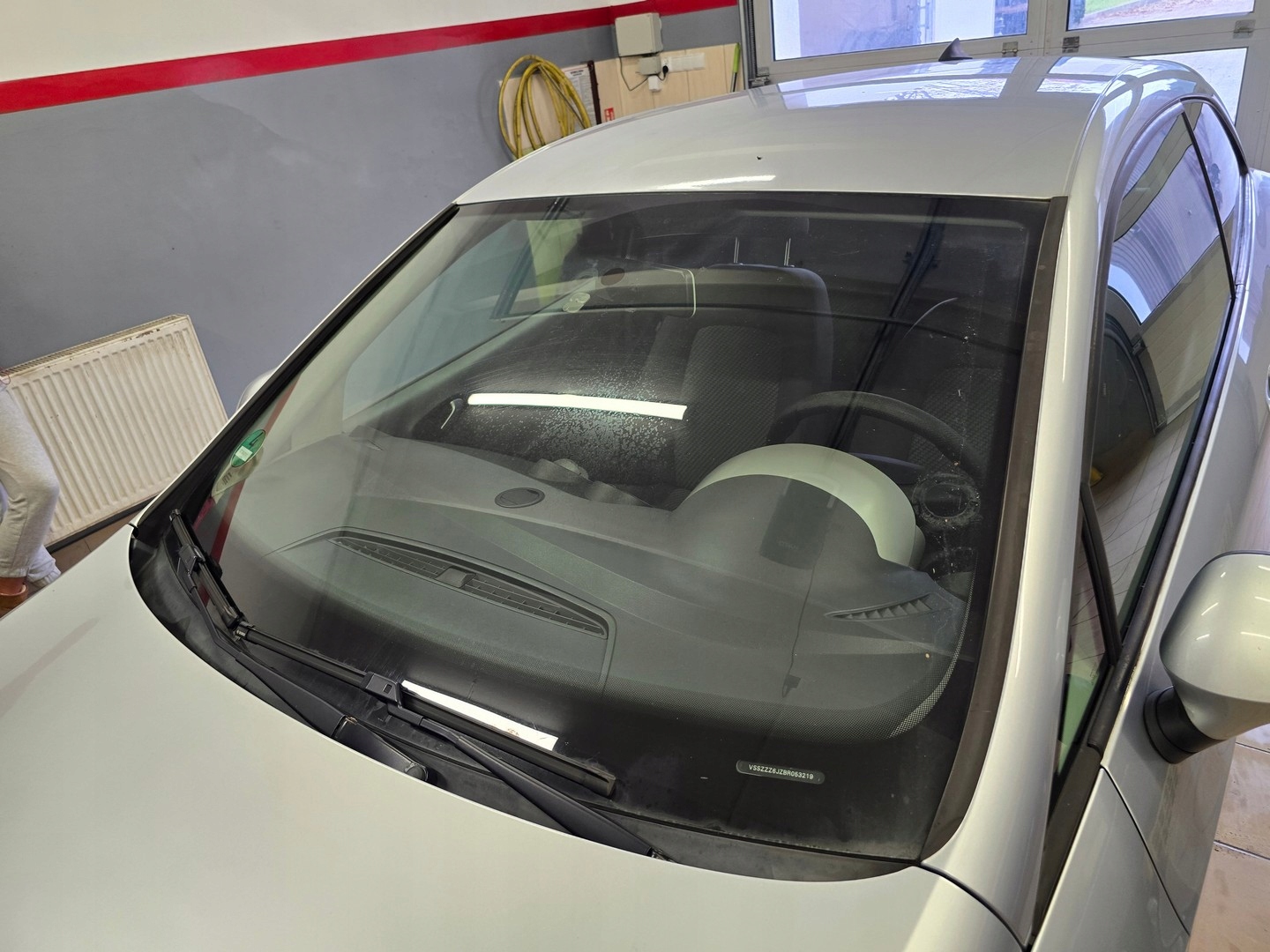 Tuulilasi etu Seat Ibiza 4 IV 2008-2012 image 3