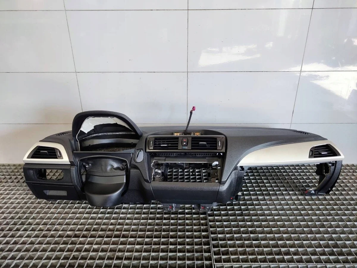 Painel BMW 1 F20 Usado OEM AOP42978