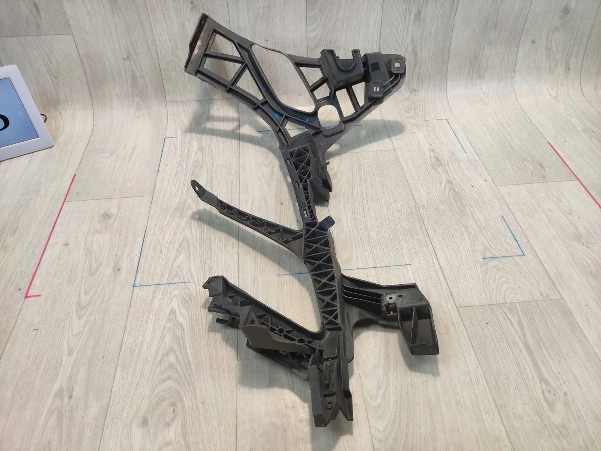 MERCEDES E-KLASSE W212 Halter Stoßstange Rechts Vorne image 10