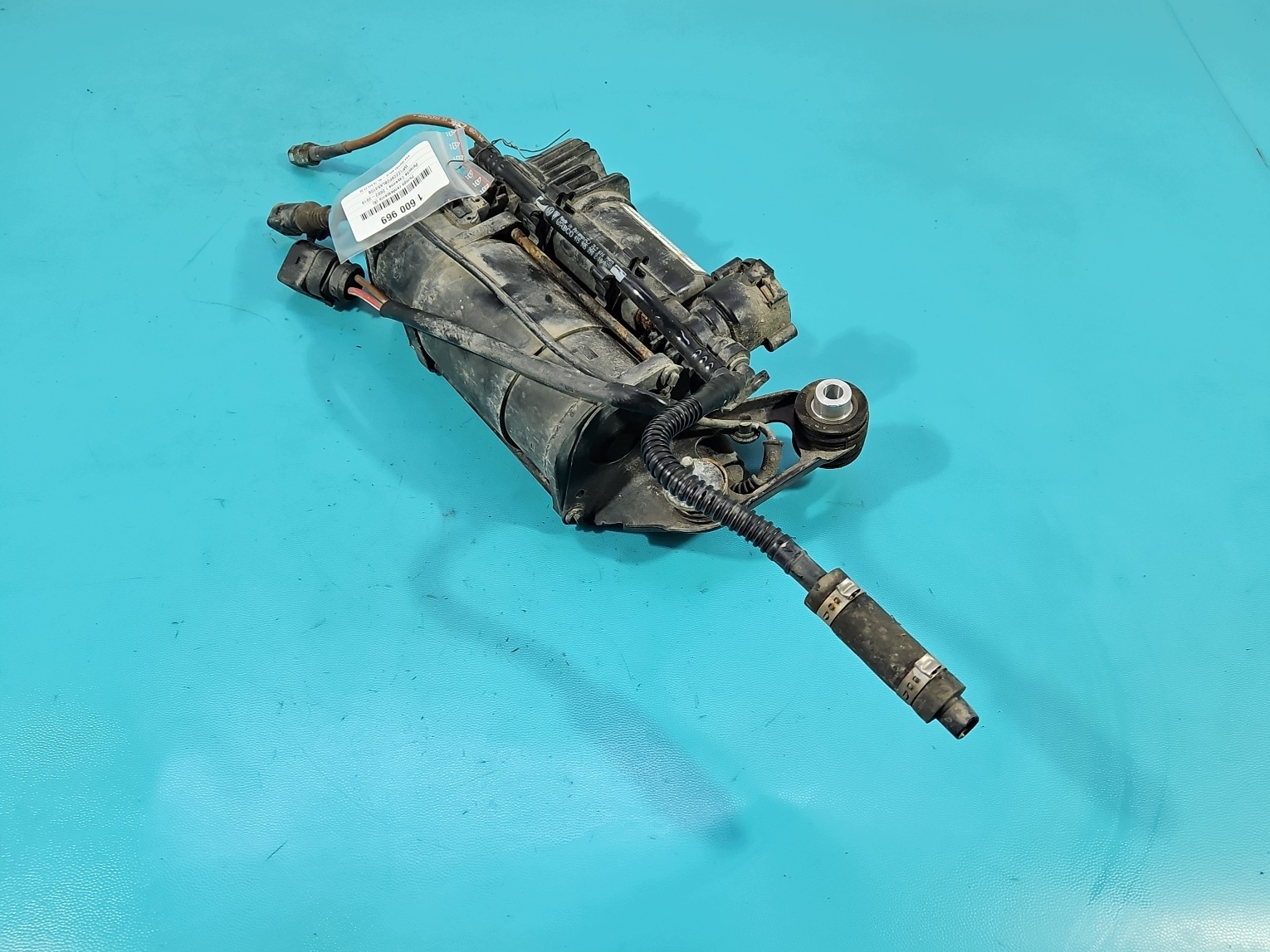 Compresseur suspension air Porsche OE 7L0616006F image 3