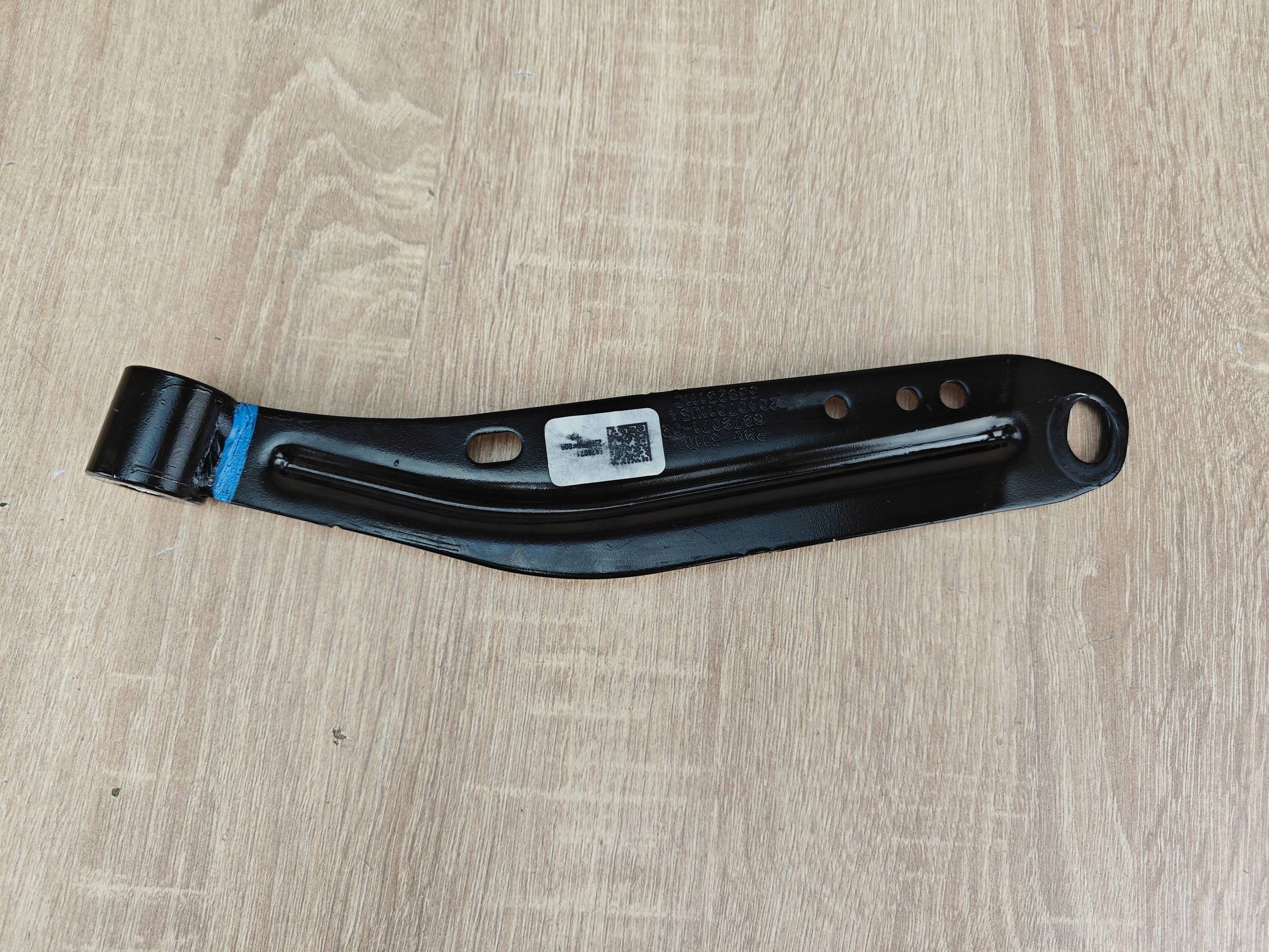 BMW X6 G06 G05 G07 Moottorin kiinnike vasen 6878071