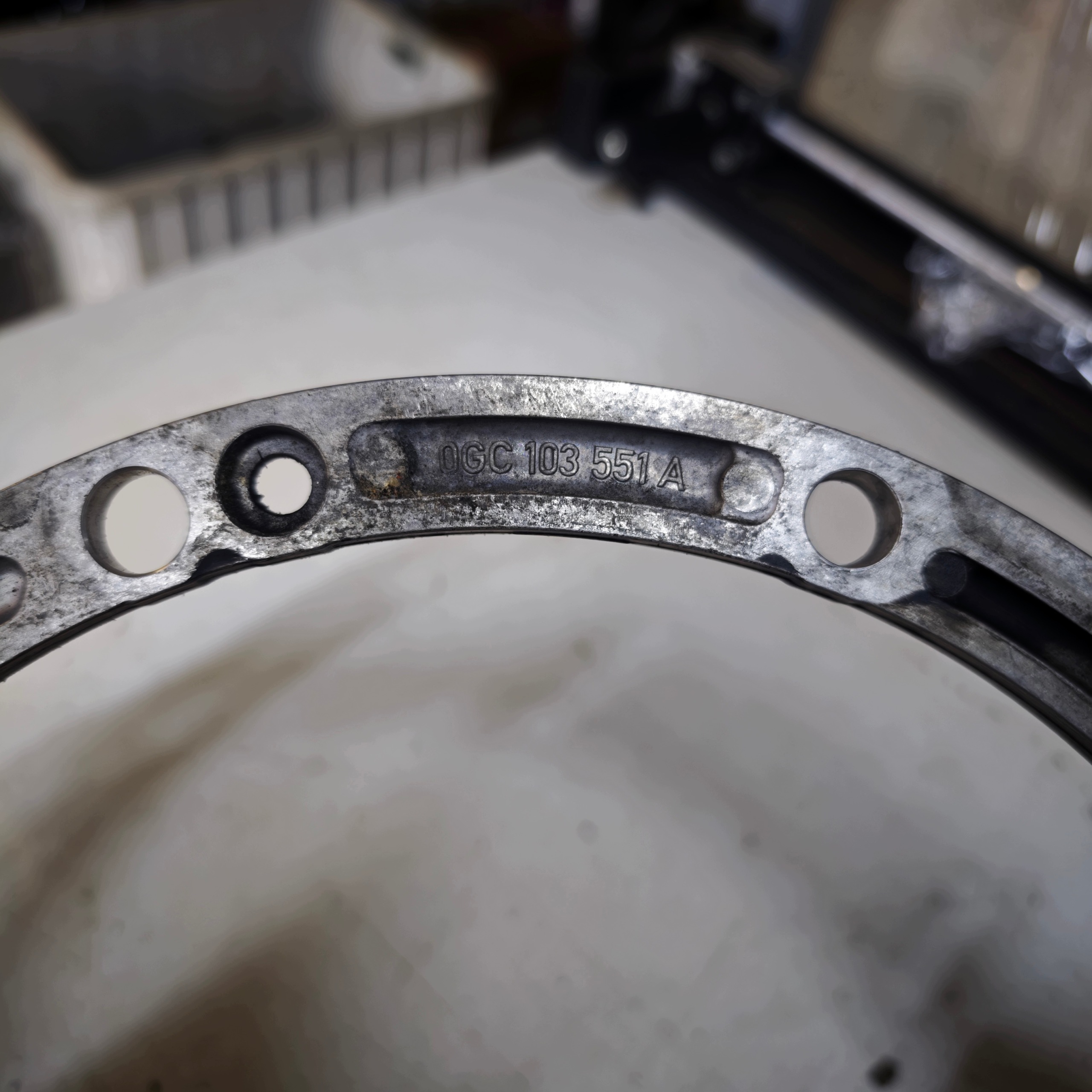Vaihteiston Väliosa OEM 0GC103551A VW Audi