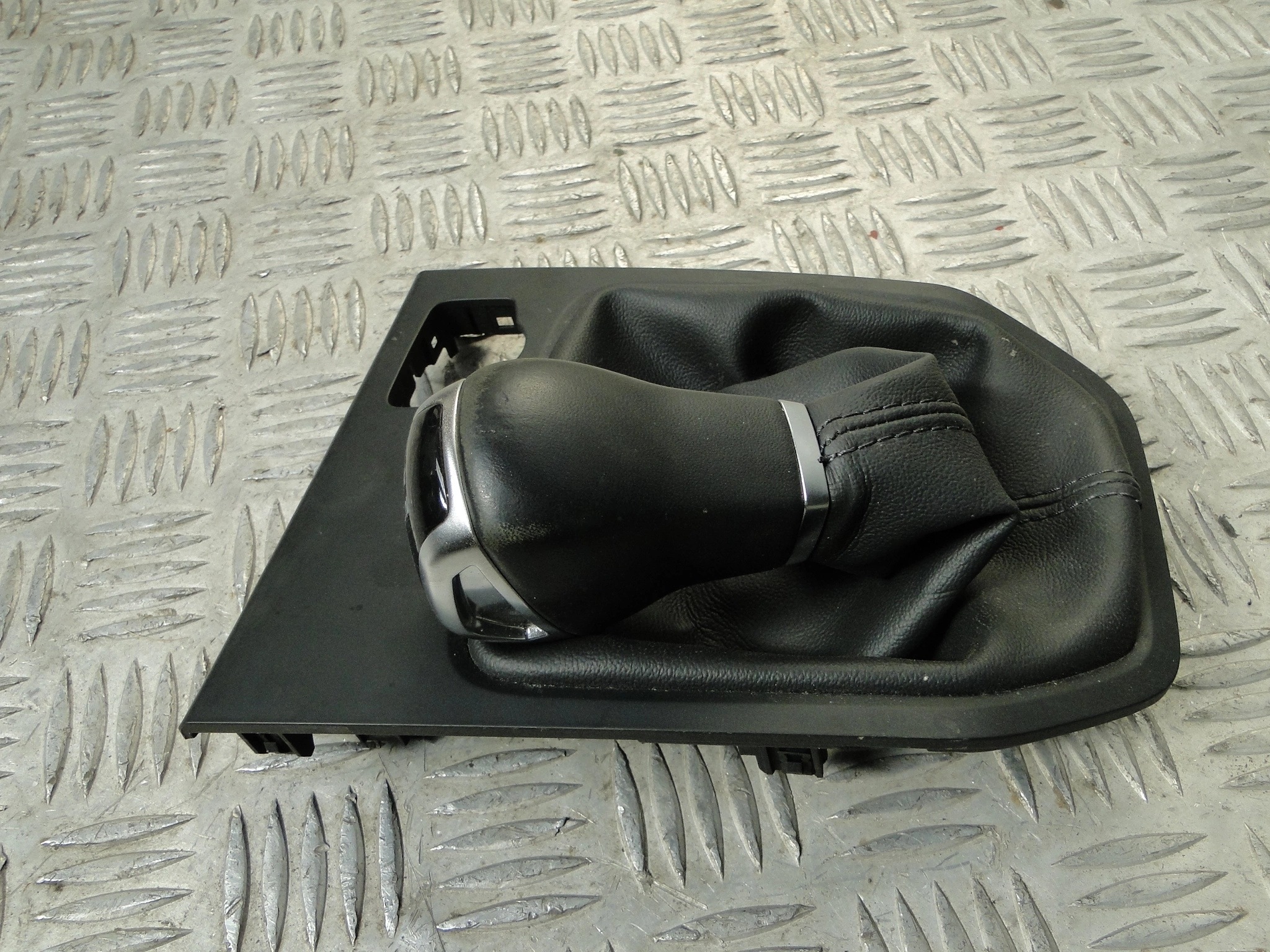 Pomo de mudanças OEM 82A863278C Couro Audi A1 82A 82B 82G image 3