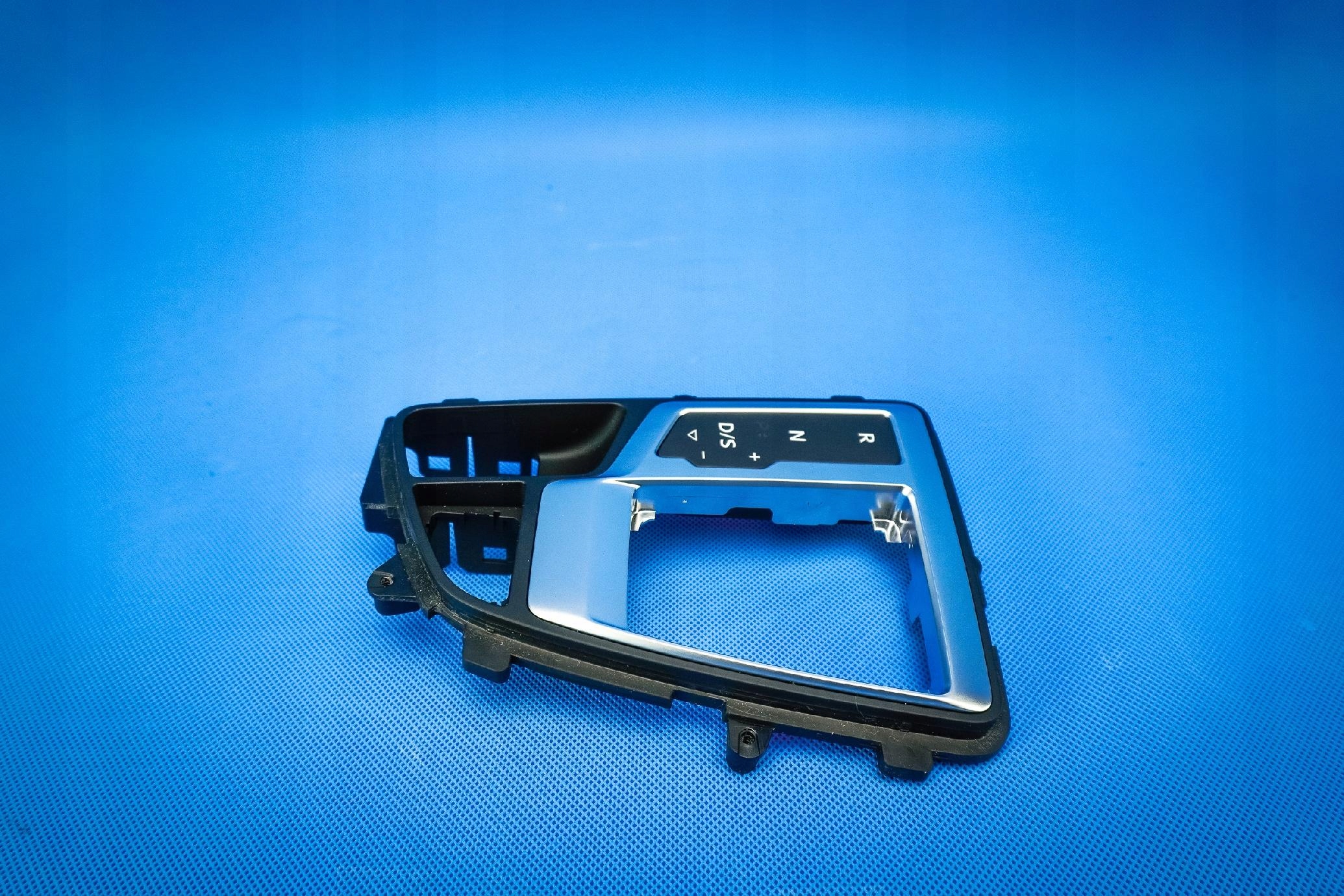 Cadre de levier de vitesse Audi Q7 OEM 4M1713111D image 2