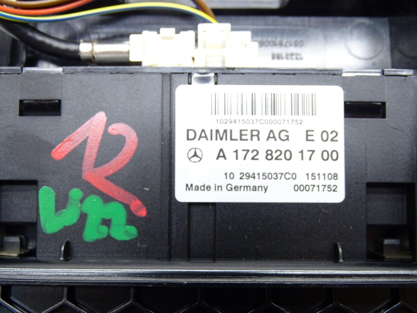Enchufe Puerto USB Audio OEM A1728201700 Mercedes image 4