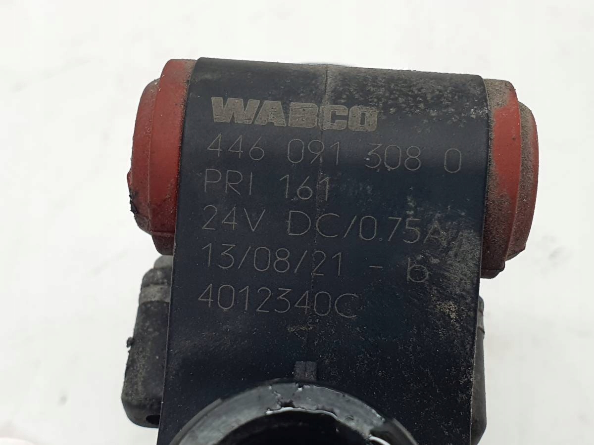 Válvula reguladora de refrigerante Wabco 4460913080 image 3