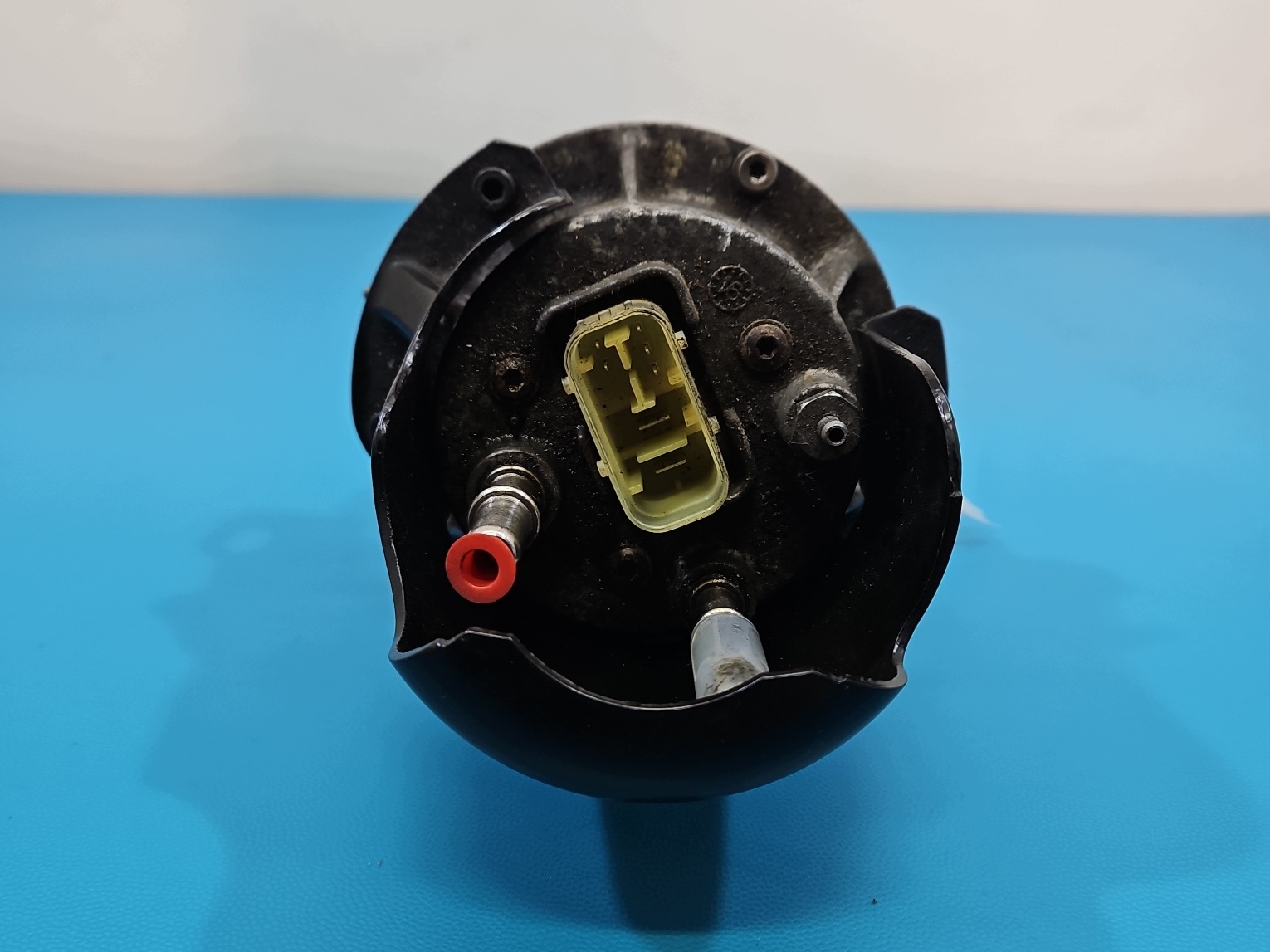 Polttoainesuodatin kotelo OEM 52027036 Fiat Doblo II