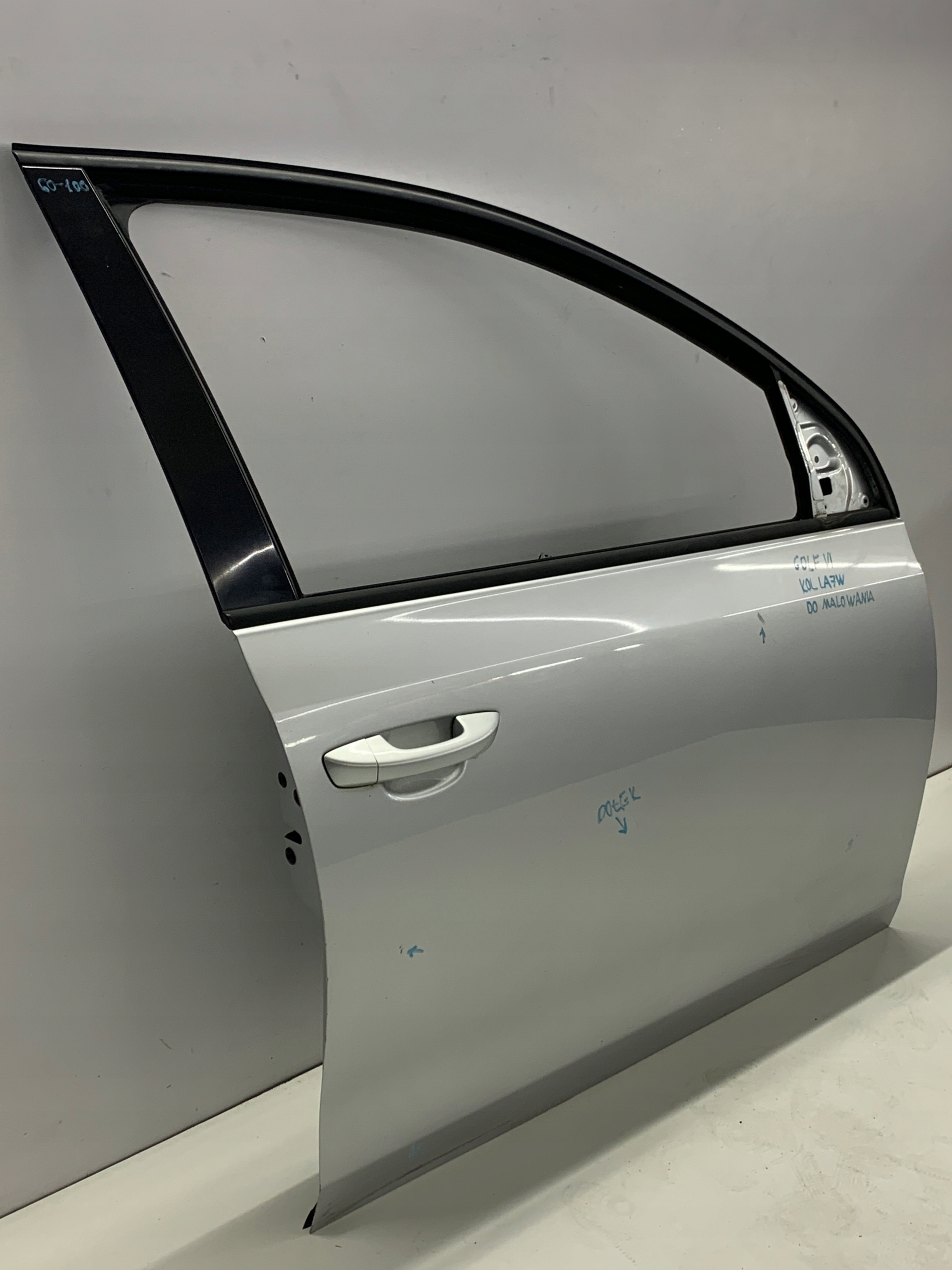 Oikea etuovi VW Golf VI (2008-2013) väri LA7W 5D HB