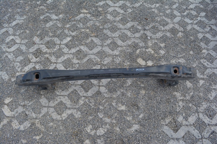 Mercedes Benz W212 E Luokka Puskurin palkki taka A2126102014