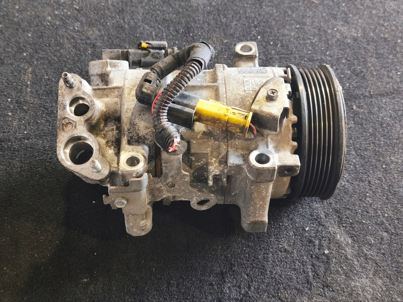 Compressor de ar condicionado Jeep Avenger 1.2 THP OEM 9850433280 image 3