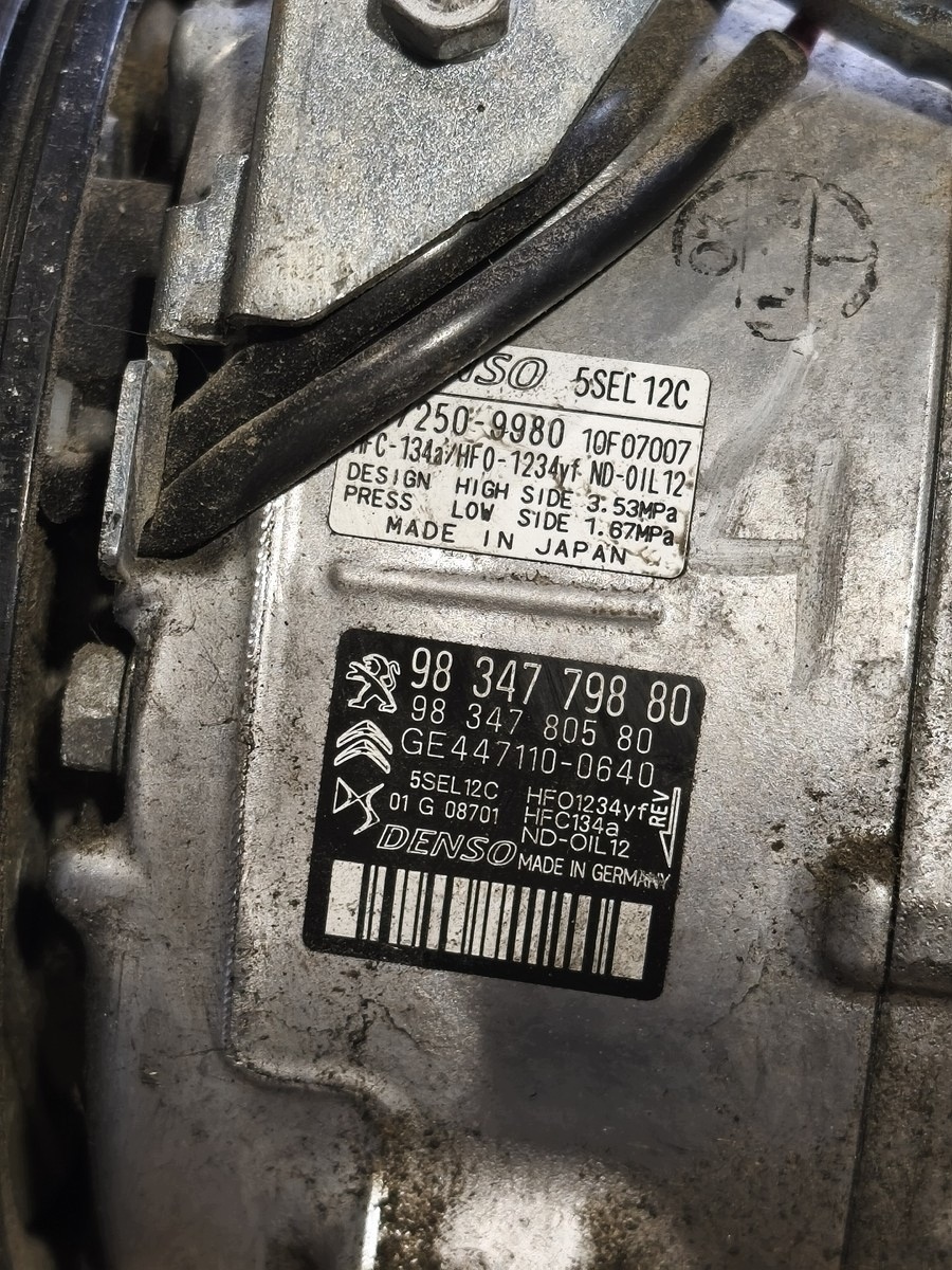 Compressor de ar condicionado Jeep Avenger 1.2 THP OEM 9850433280 image 9
