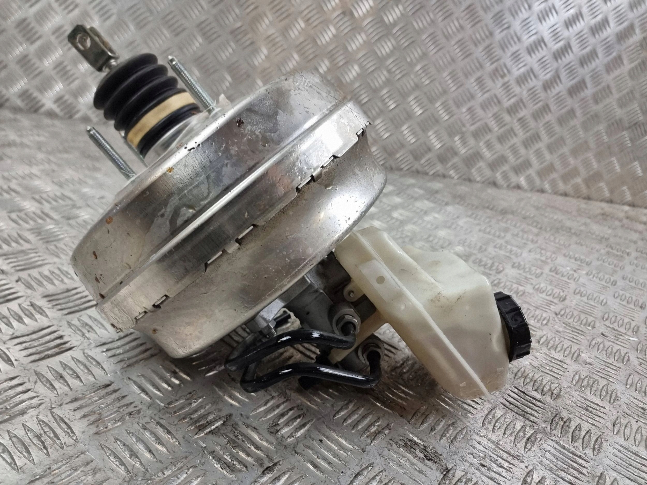 Cilindro de freno J9C32B195AB para Jaguar F-PACE image 4