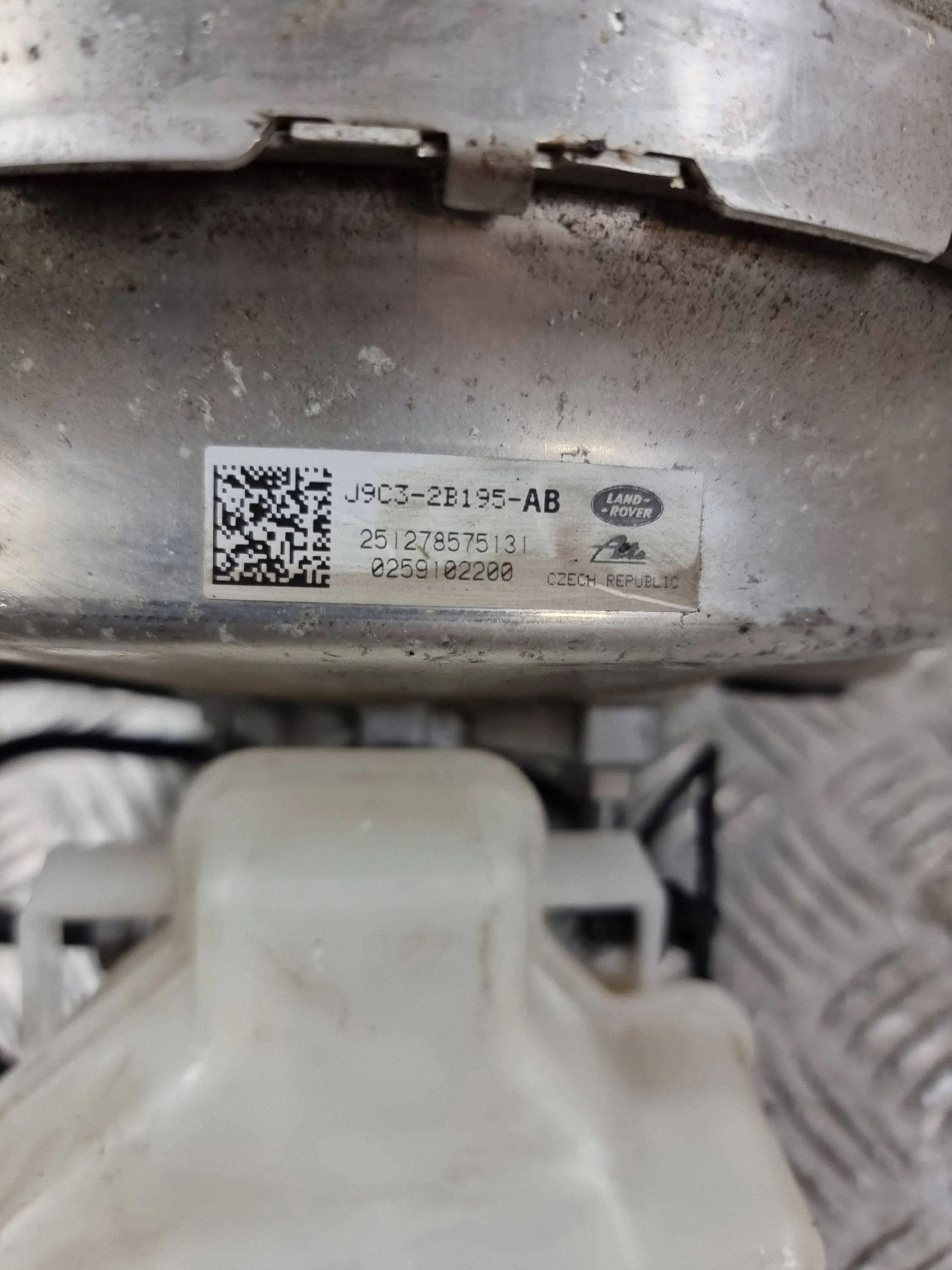 Cilindro de freno J9C32B195AB para Jaguar F-PACE image 5
