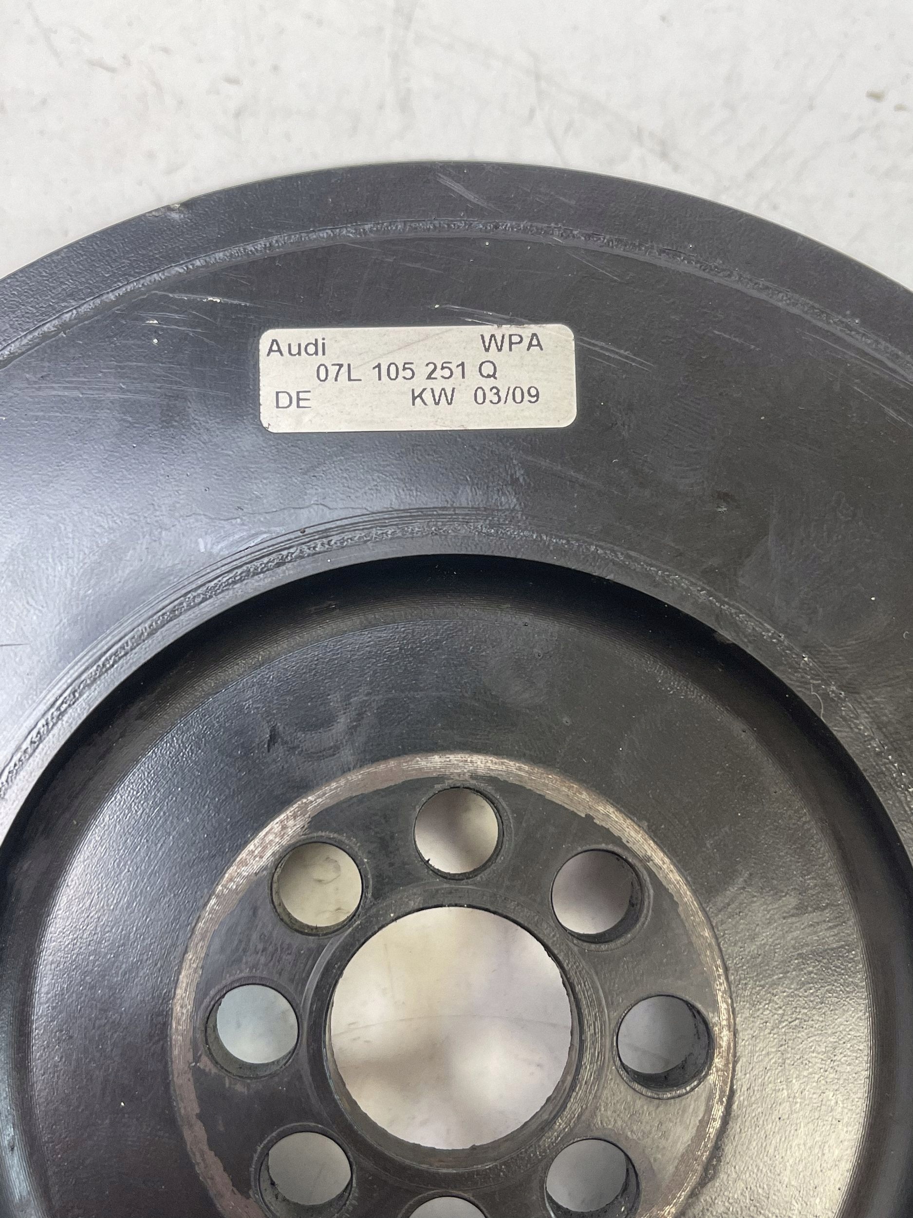 Audi RS6 C6 Ohjauspylvästövaimentin OEM 07L105251Q