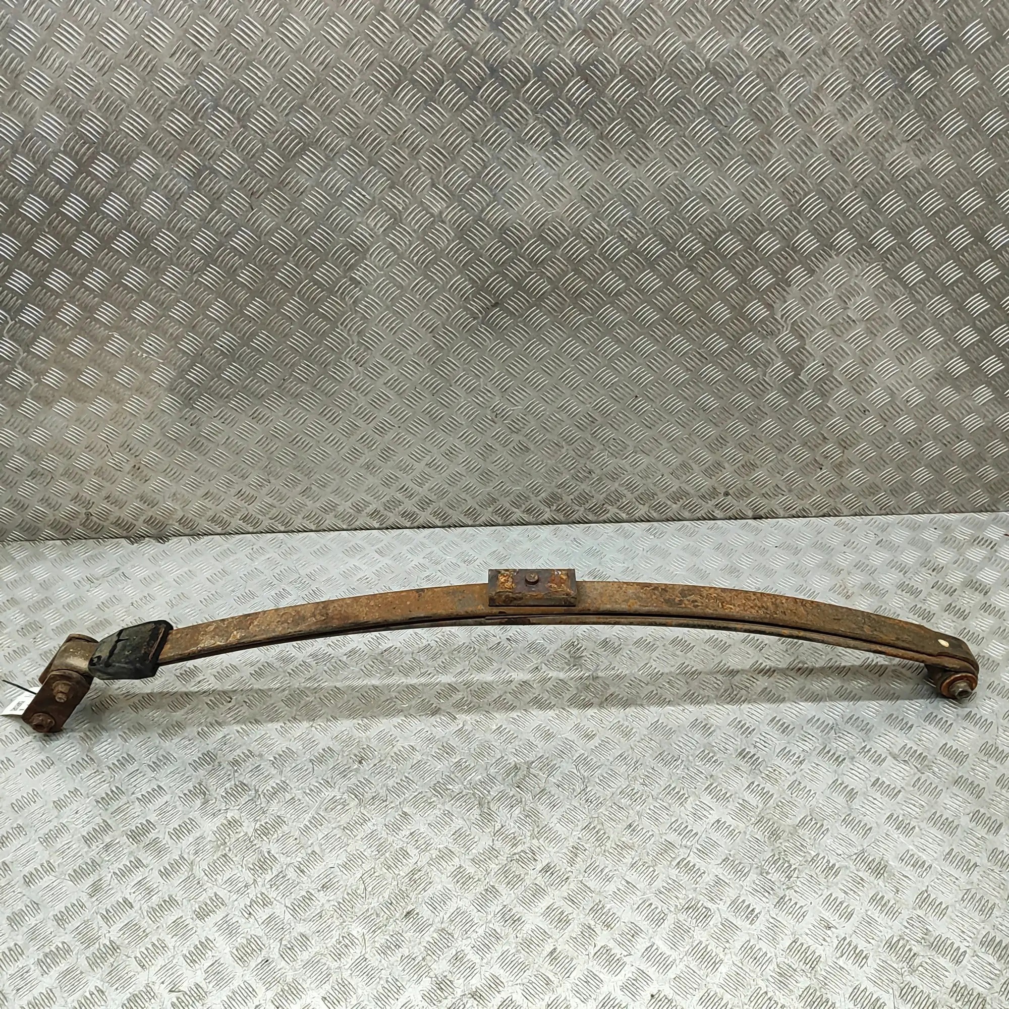 Muelle trasero Iveco Daily OEM 504119154 - Usado image 2