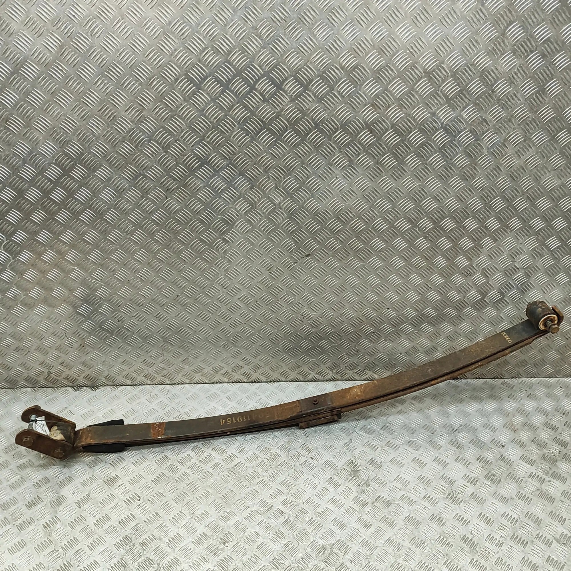 Muelle trasero Iveco Daily OEM 504119154 - Usado image 3