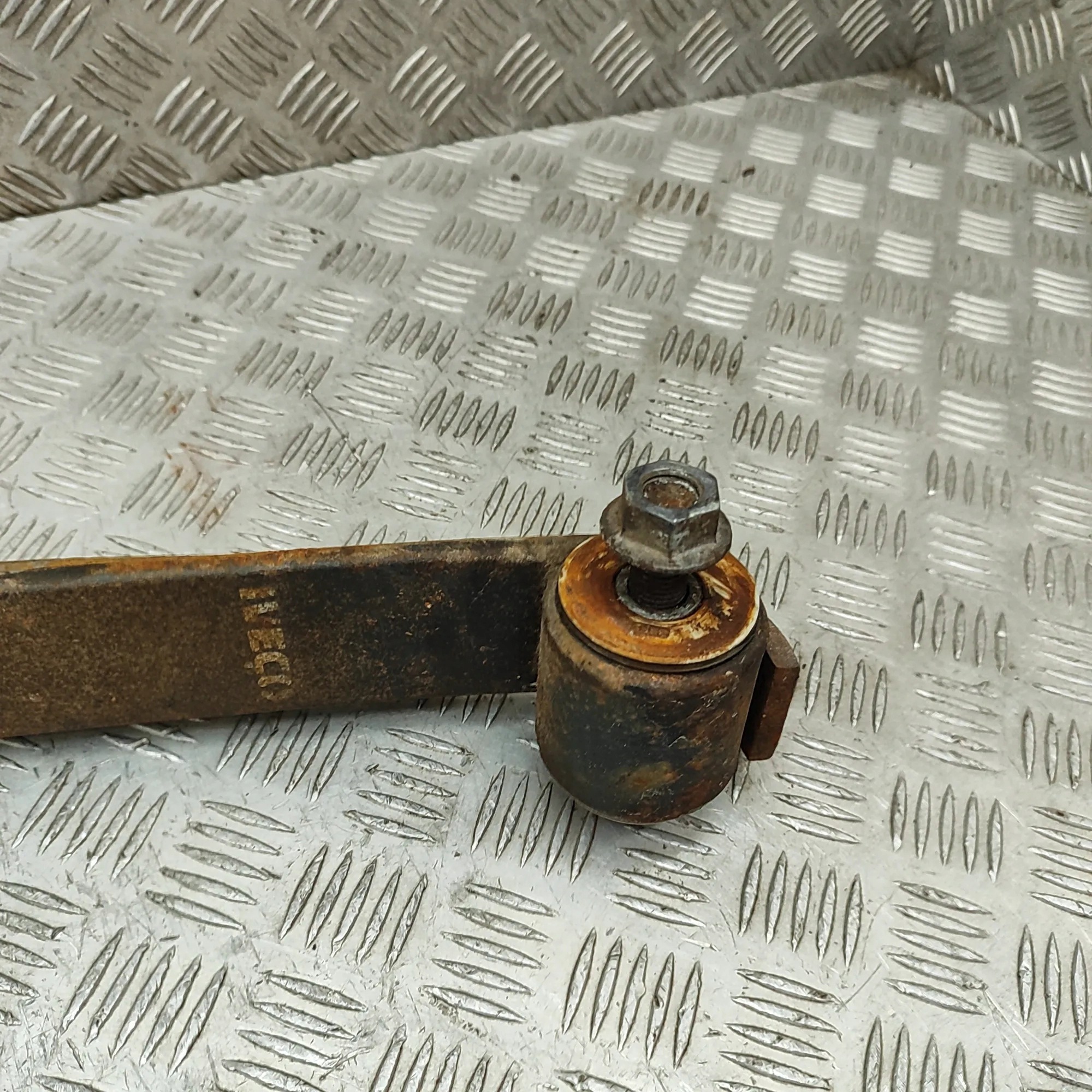 Muelle trasero Iveco Daily OEM 504119154 - Usado image 6