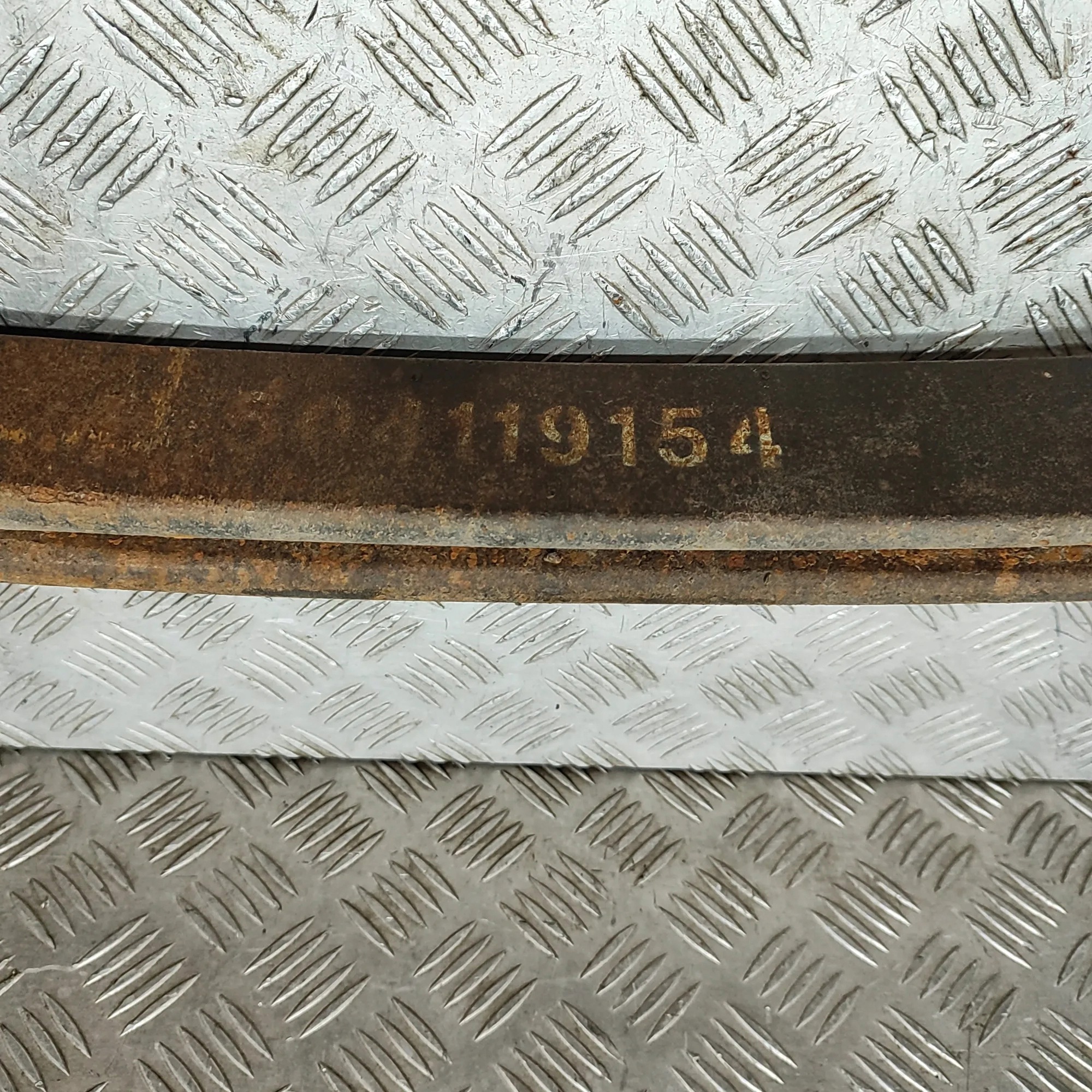 Muelle trasero Iveco Daily OEM 504119154 - Usado image 7