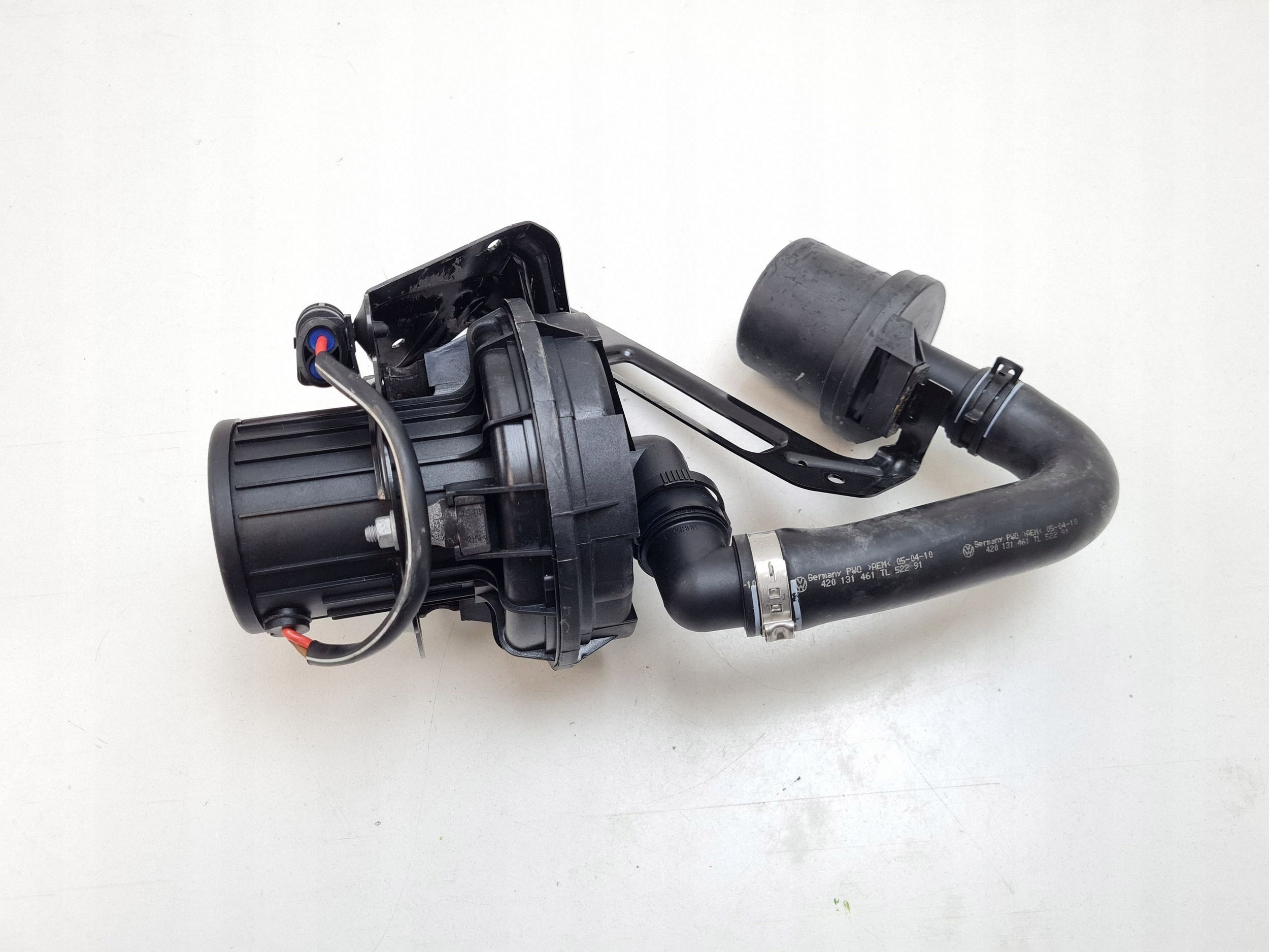 Pompe à air secondaire Audi R8 OEM 420906601B image 2