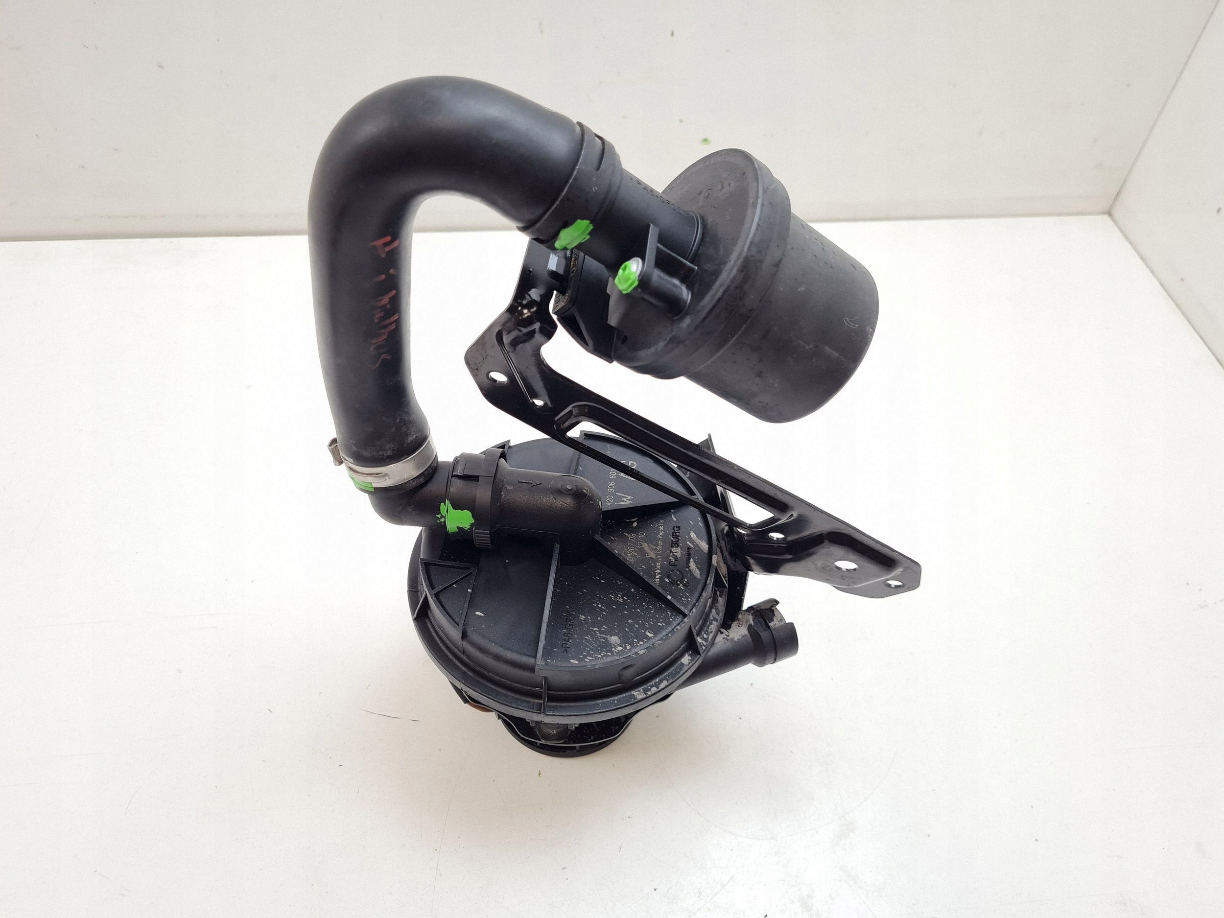 Pompe à air secondaire Audi R8 OEM 420906601B image 3