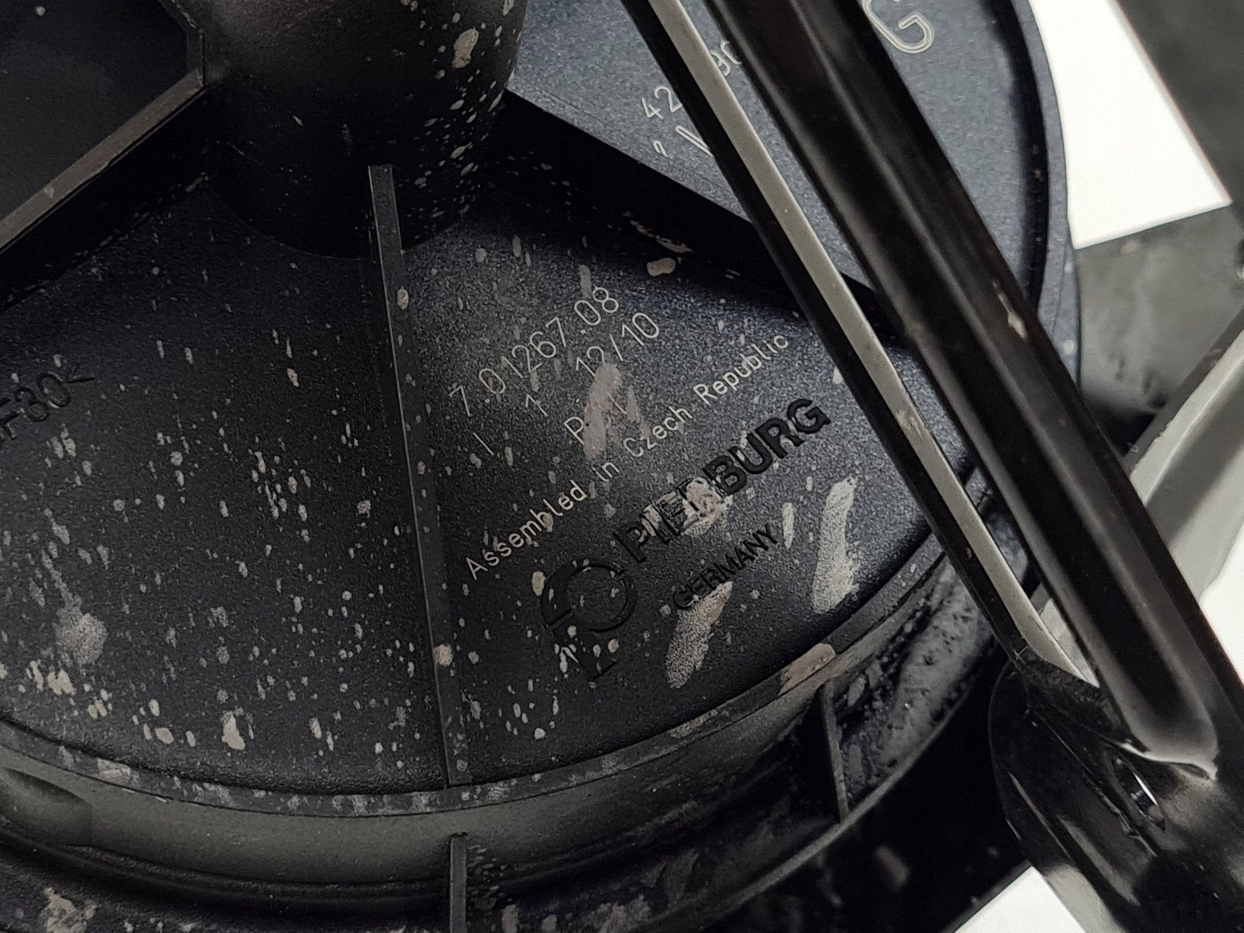 Pompe à air secondaire Audi R8 OEM 420906601B image 9