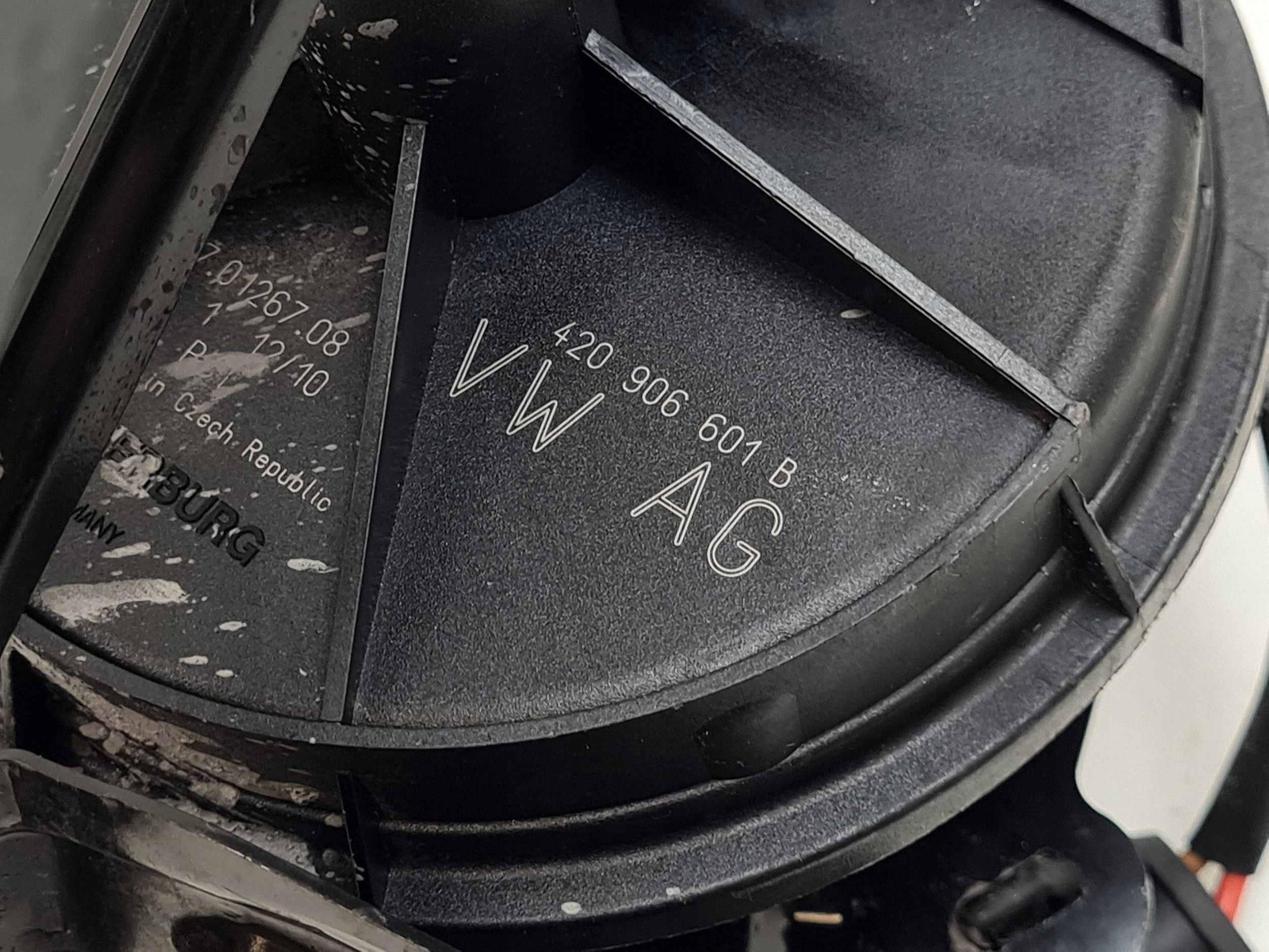 Pompe à air secondaire Audi R8 OEM 420906601B image 10