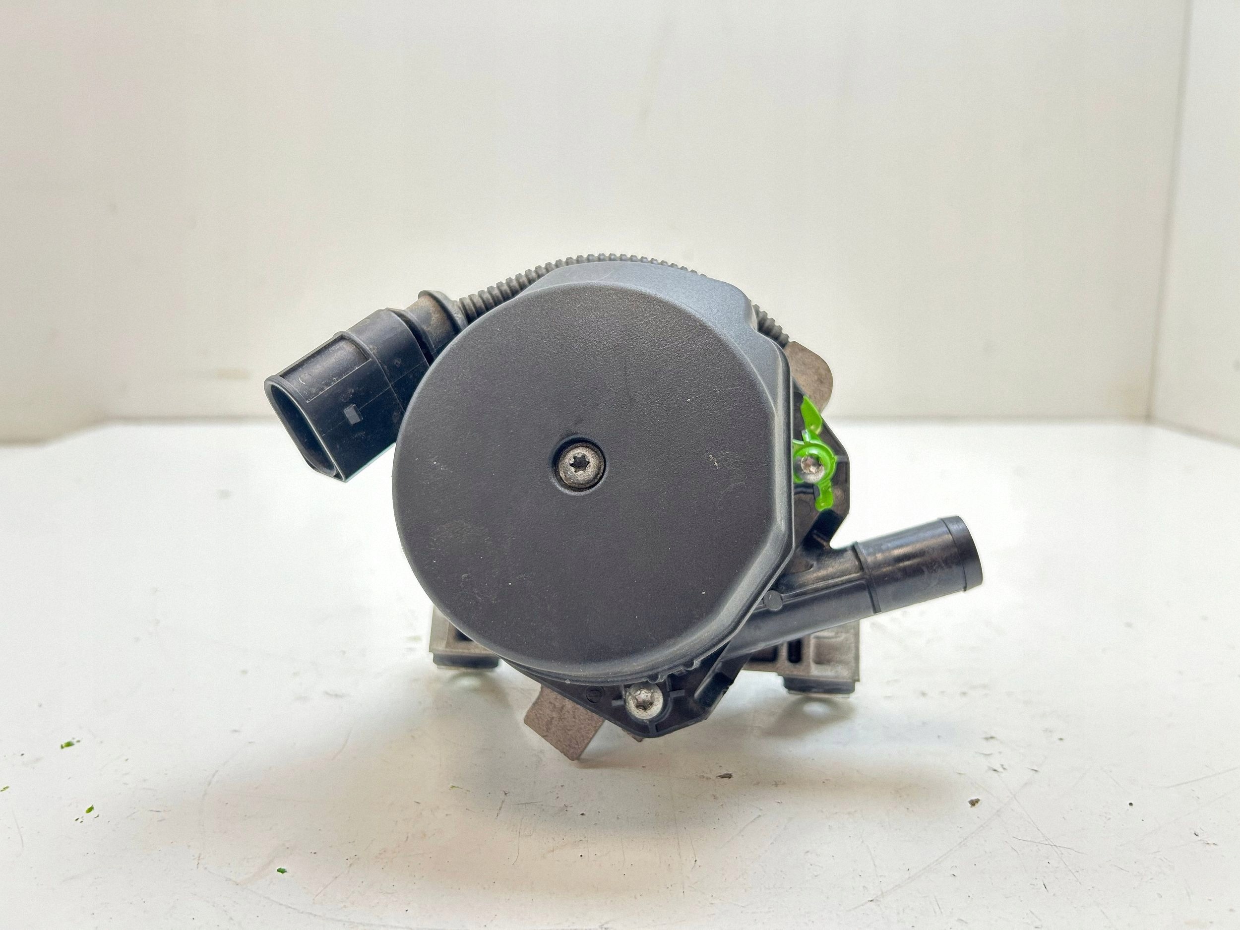 Porsche ilmapumppu OEM 9A160510400 Cayman 987 2.9:lle image 4