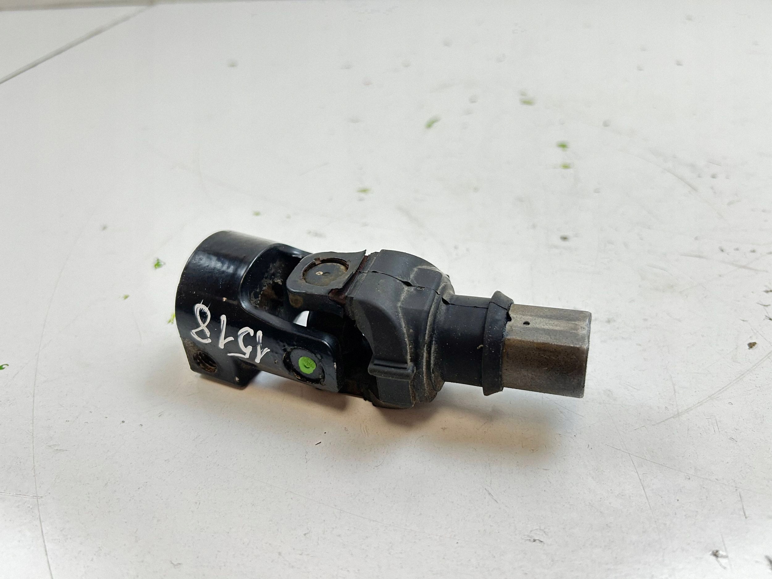 2008 Dodge Nitro Joint Universel Arbre de Transmission / Croix image 2