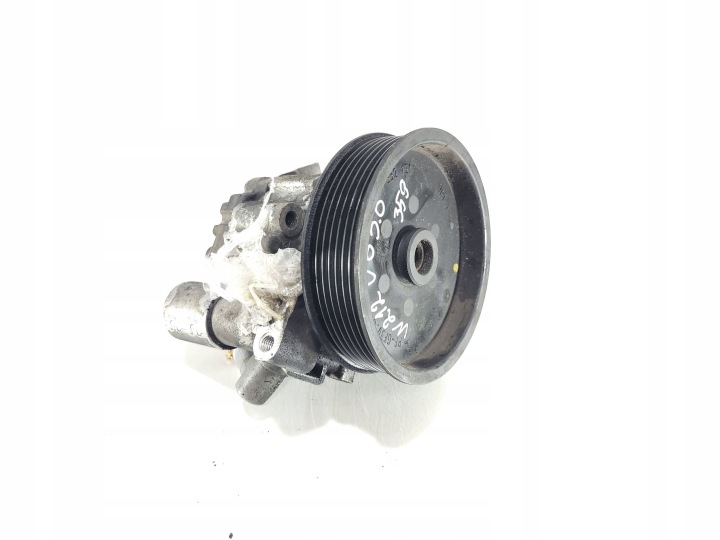 MERCEDES C KLASA 204 OHJAUSPUMPPU A0054668401