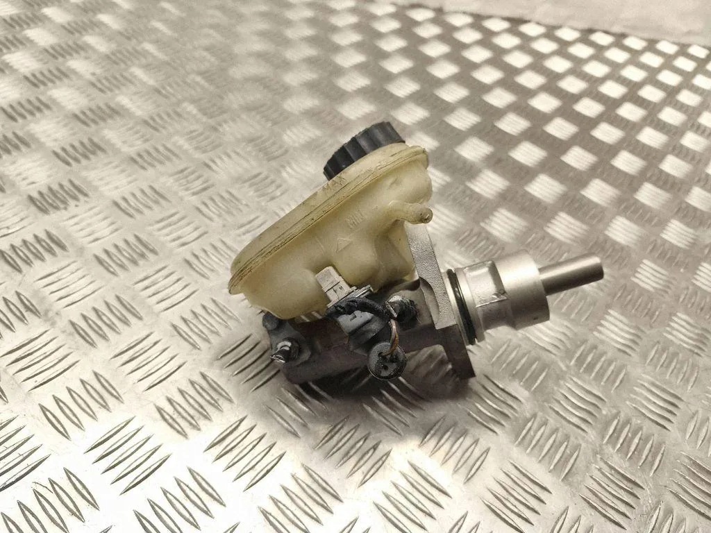 Gebrauchter Bremsbehälter OEM 4D0611301E für Audi A8 D2 image 3