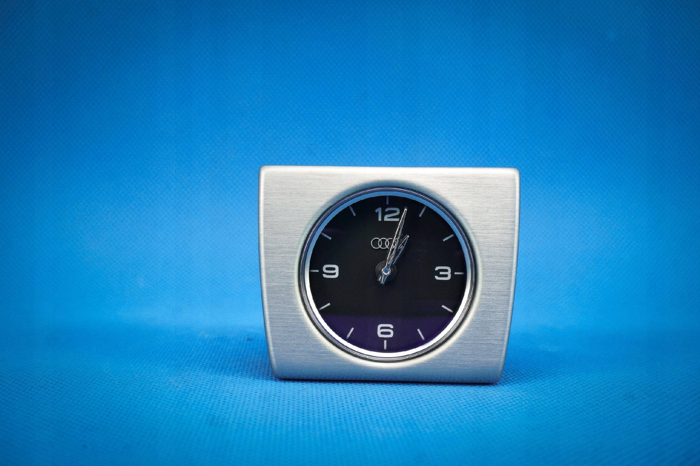 Horloge console Audi A8 S8 4H 4H0919204Q image 2